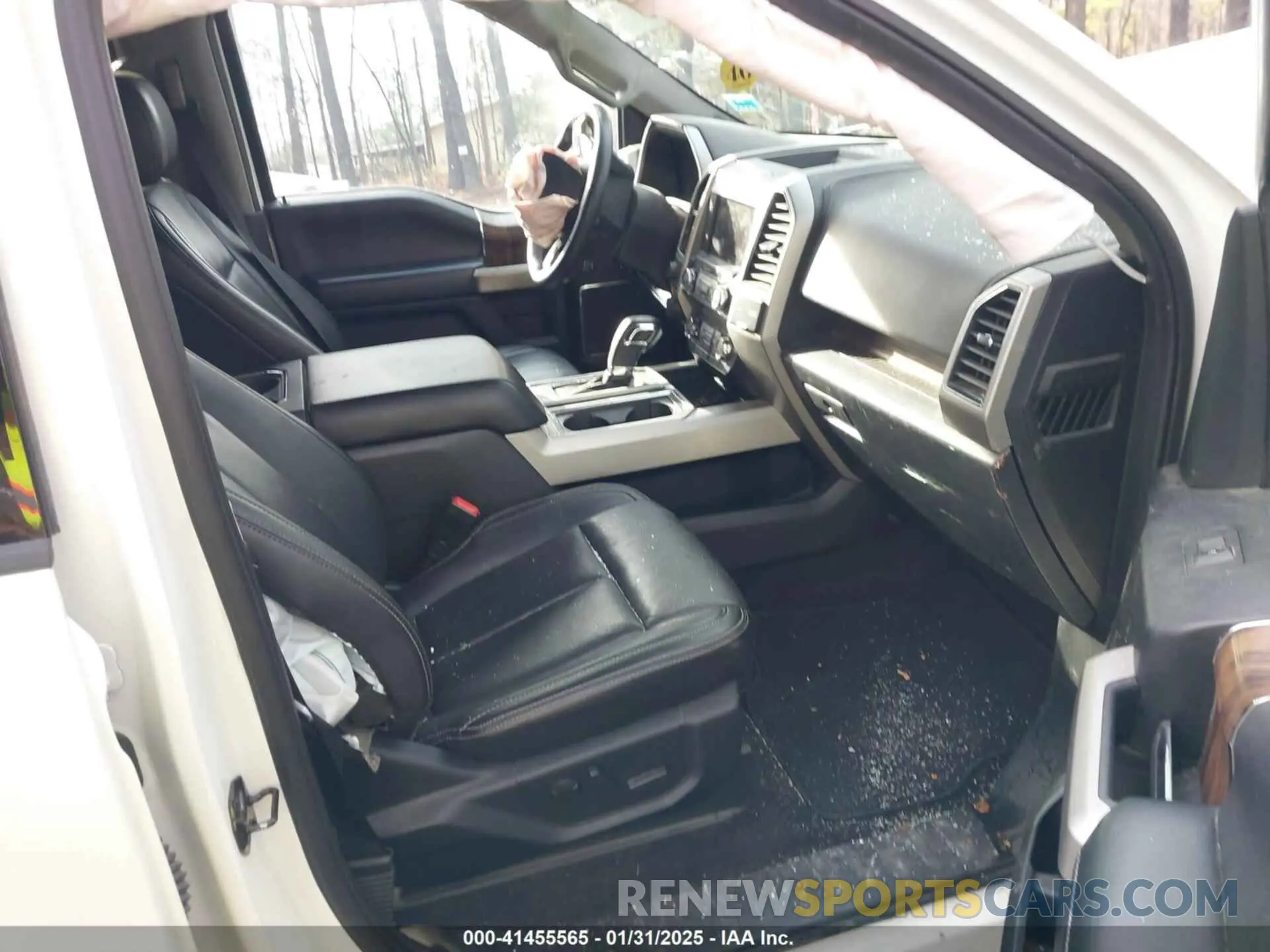5 Фотография поврежденного автомобиля 1FTEW1E58LFC54894 FORD F-150 2020