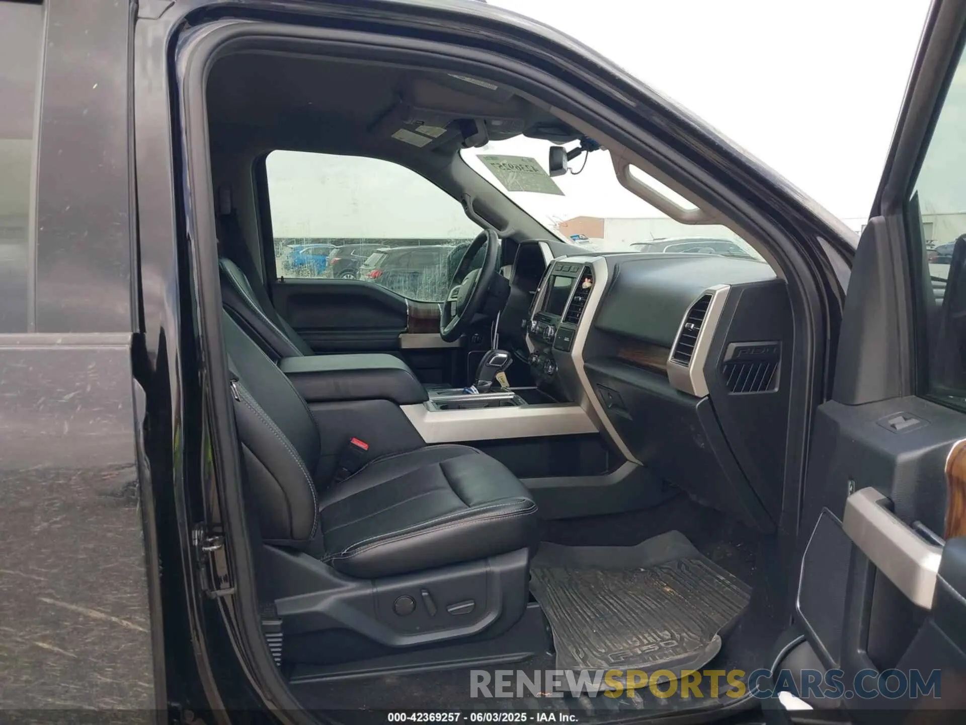 5 Photograph of a damaged car 1FTEW1E58LKF54409 FORD F-150 2020
