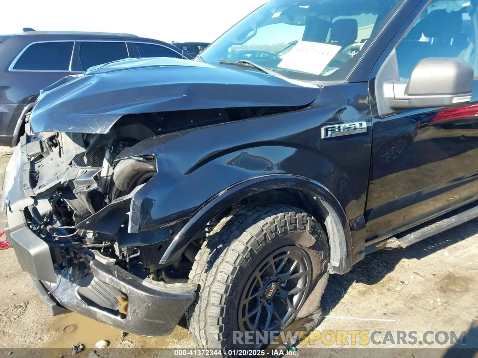 13 Фотография поврежденного автомобиля 1FTEW1E59LFA76476 FORD F-150 2020
