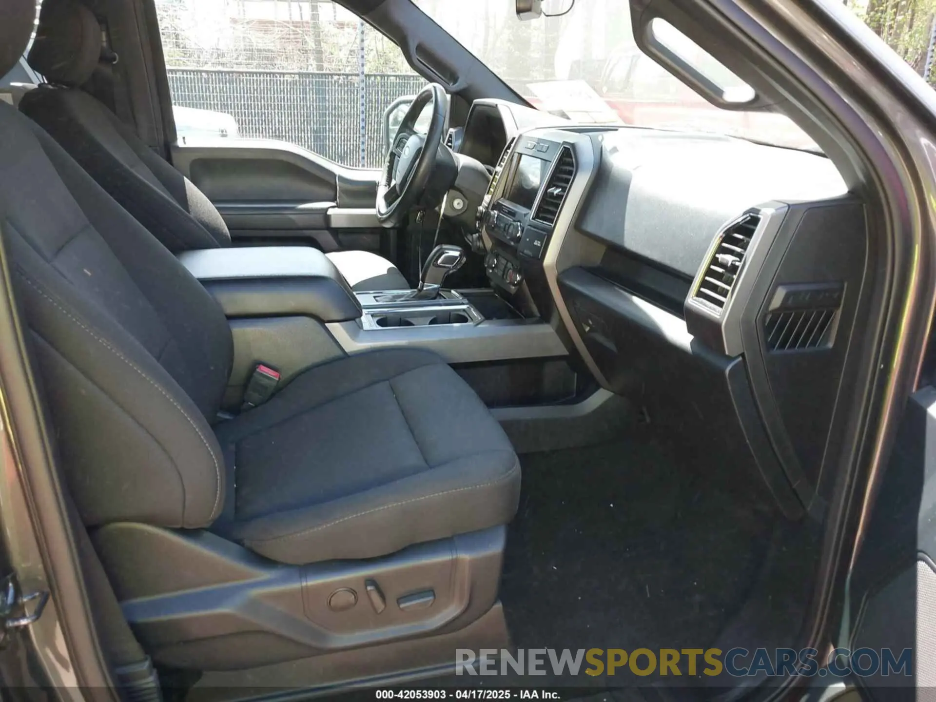 5 Photograph of a damaged car 1FTEW1EP2LFB32386 FORD F-150 2020