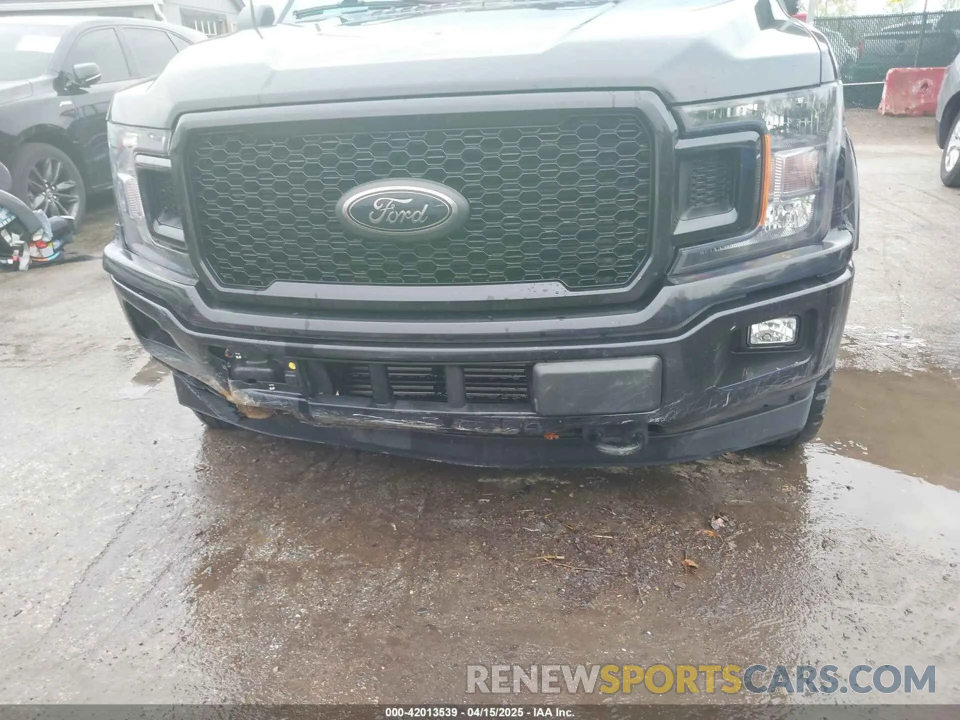 19 Photograph of a damaged car 1FTEW1EP2LFB39127 FORD F-150 2020