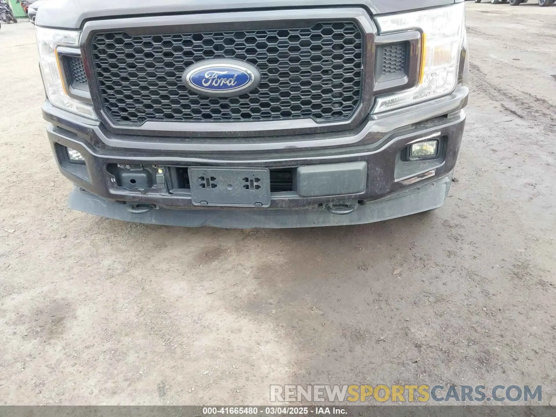 18 Photograph of a damaged car 1FTEW1EP8LKE54005 FORD F-150 2020