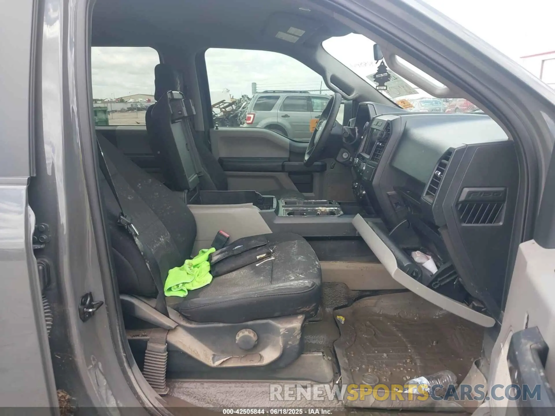 5 Photograph of a damaged car 1FTEW1EPXLFB46584 FORD F-150 2020