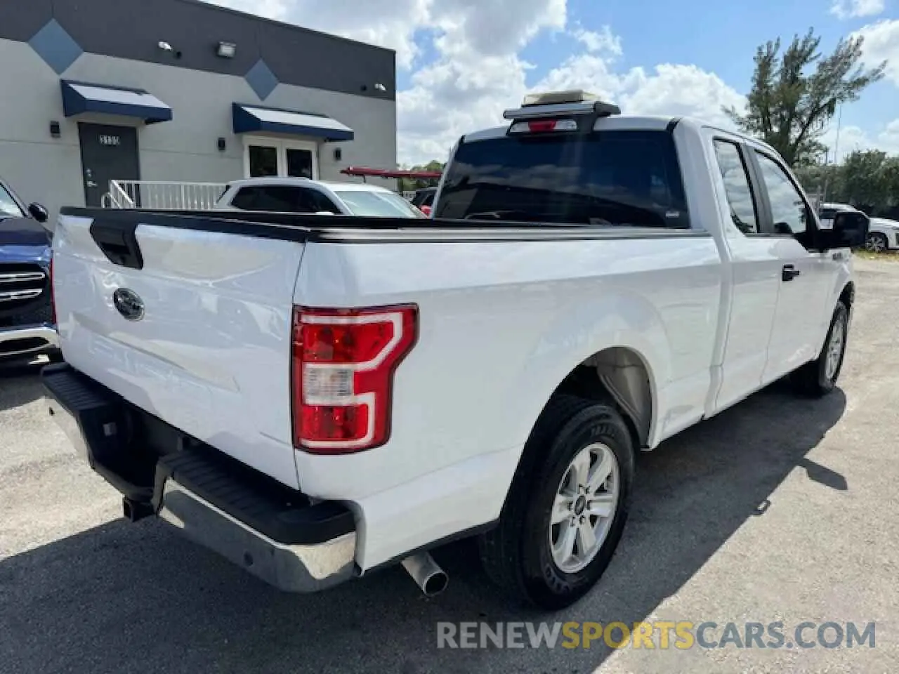 3 Photograph of a damaged car 1FTEX1C50LKE46270 FORD F-150 2020