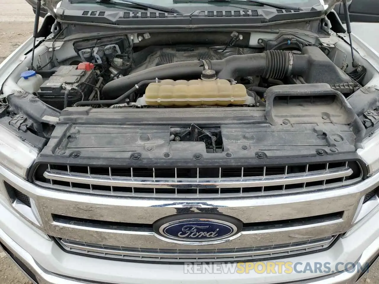 11 Photograph of a damaged car 1FTFW1E47LKF35927 FORD F-150 2020