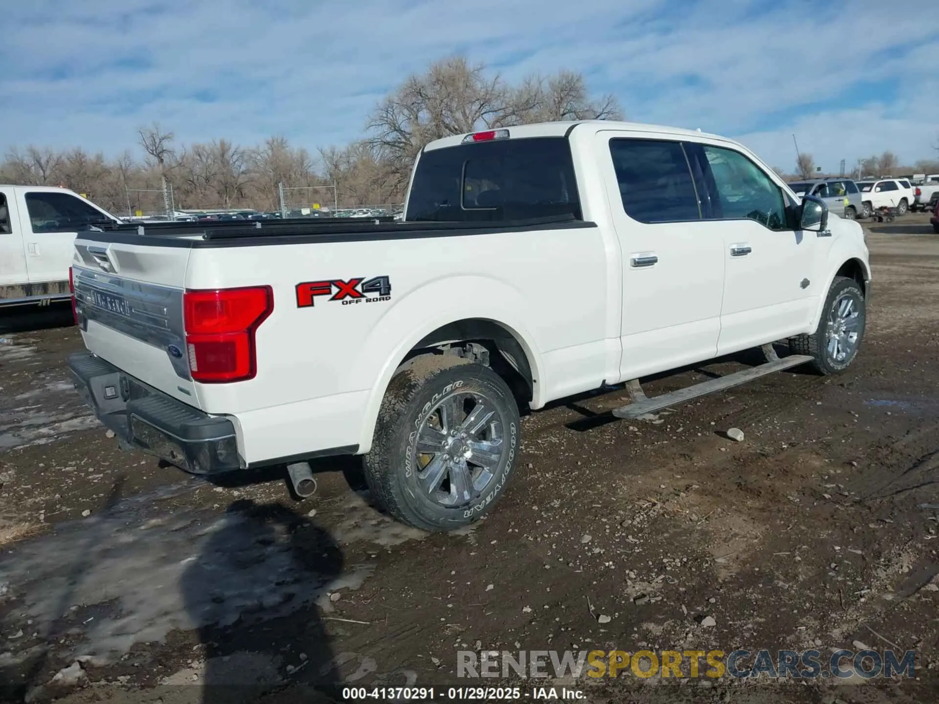 4 Фотография поврежденного автомобиля 1FTFW1E49LFC82635 FORD F-150 2020