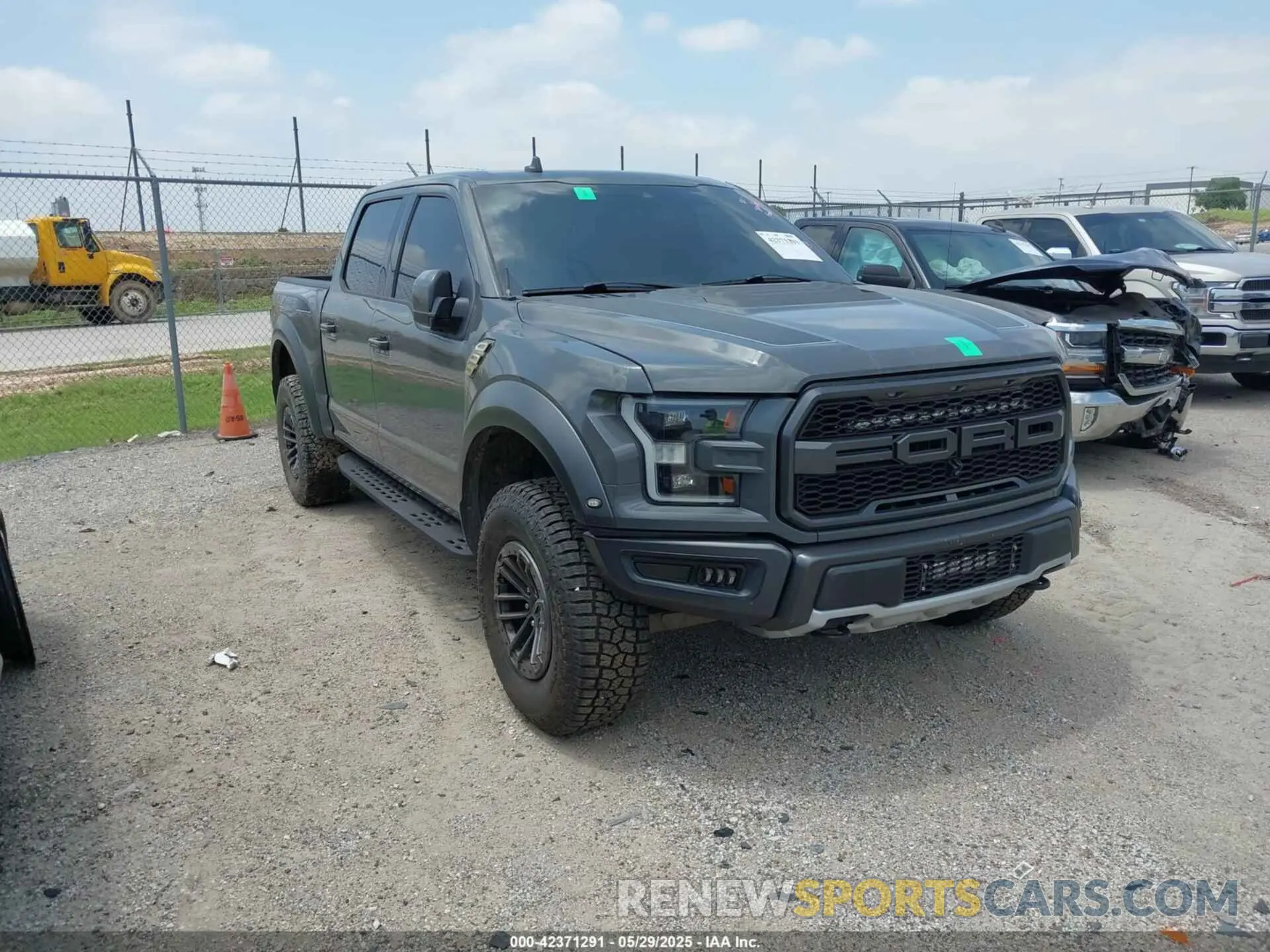 1 Фотография поврежденного автомобиля 1FTFW1RG4LFB19802 FORD F-150 2020