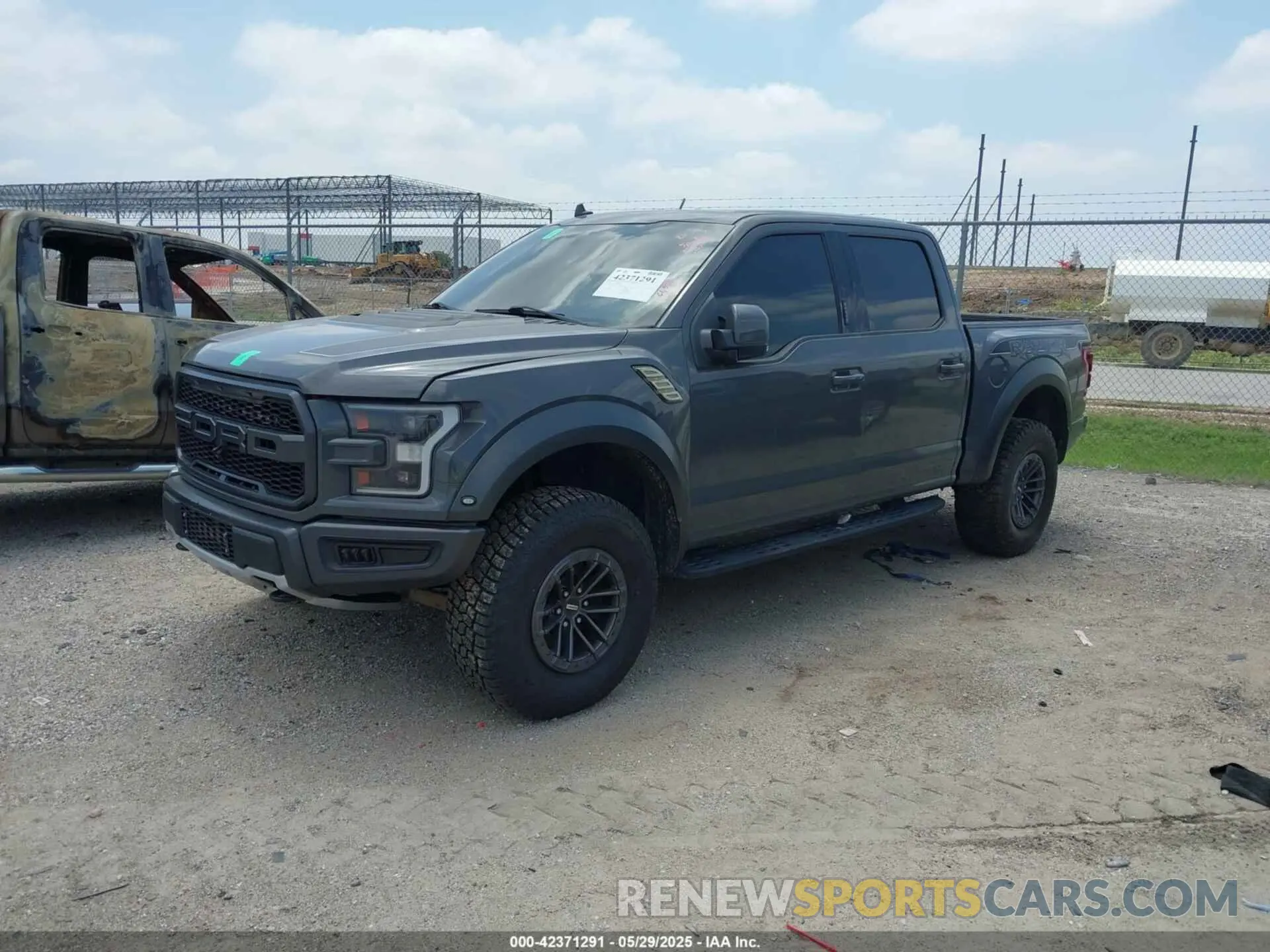 2 Фотография поврежденного автомобиля 1FTFW1RG4LFB19802 FORD F-150 2020