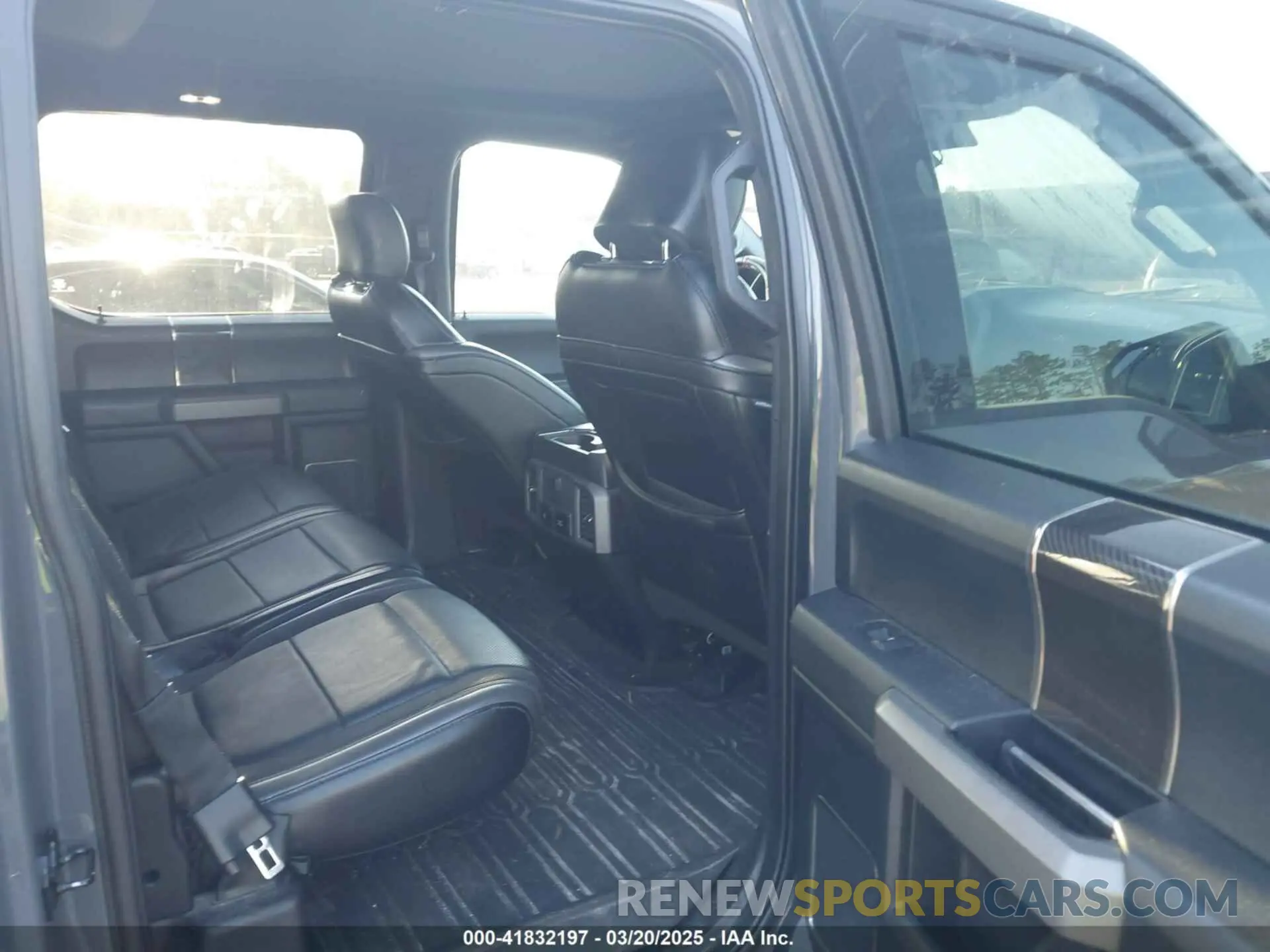 8 Photograph of a damaged car 1FTFW1RG9LFA19114 FORD F-150 2020