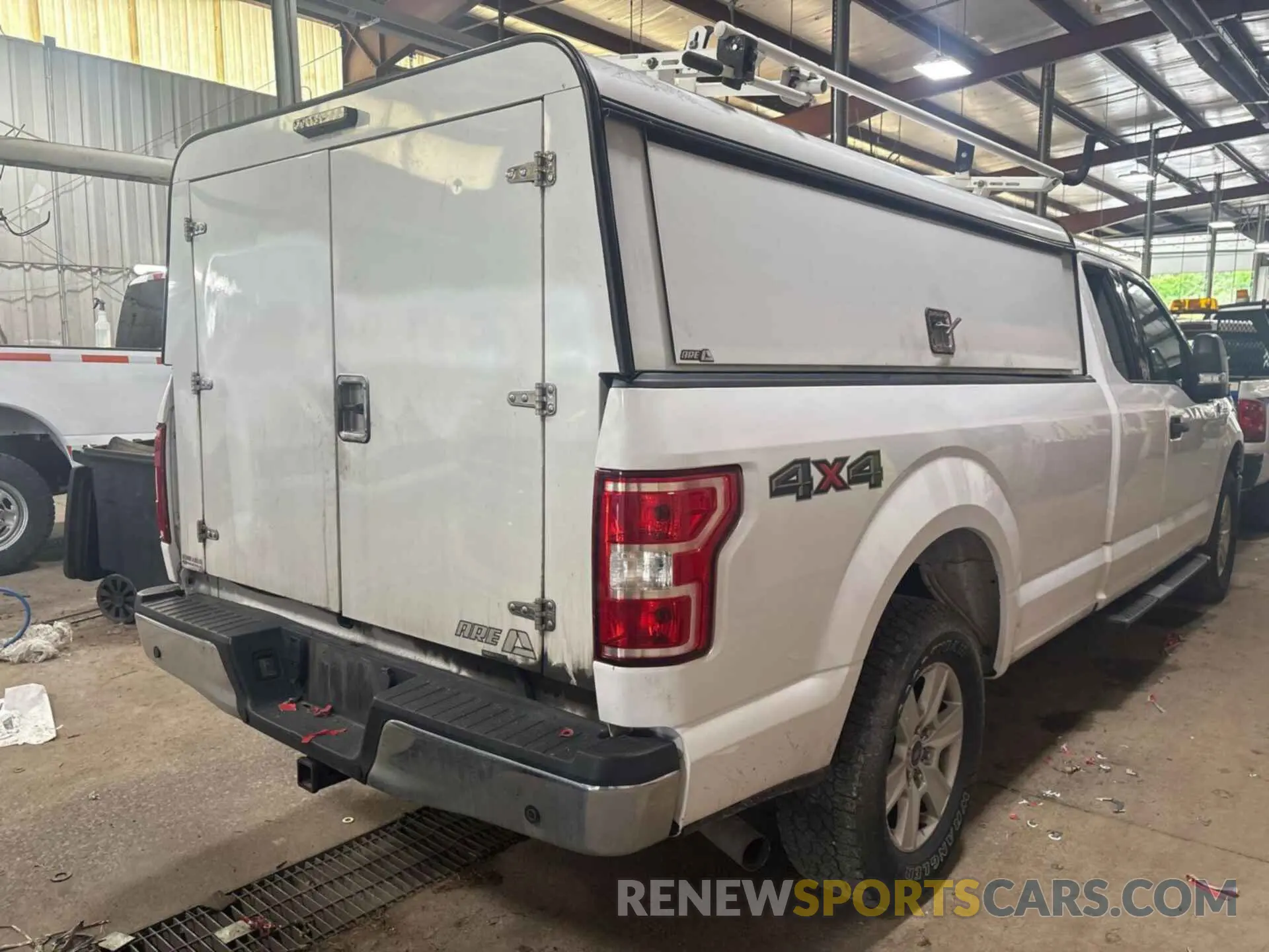 17 Фотография поврежденного автомобиля 1FTFX1E44LKD35567 FORD F-150 2020