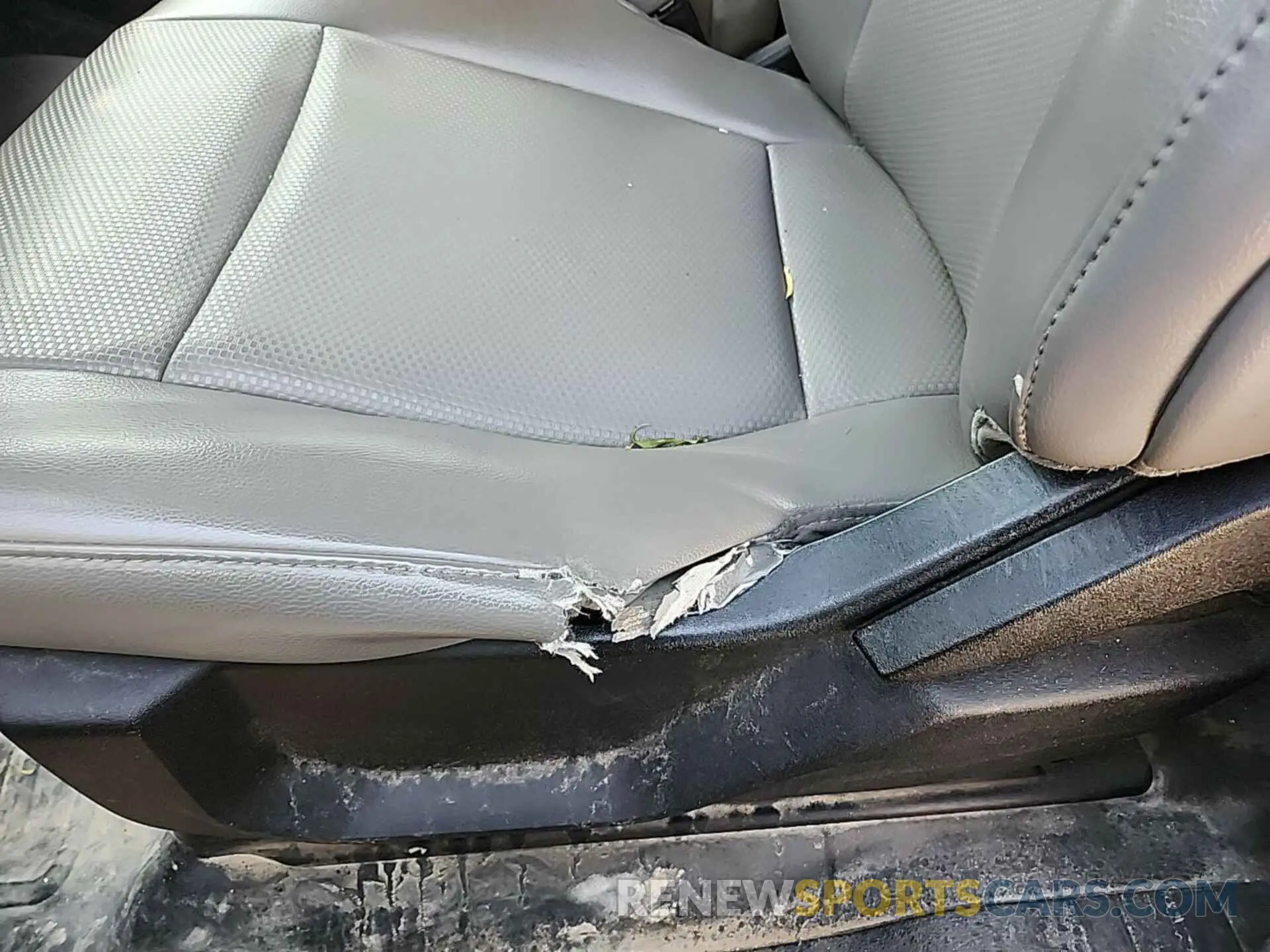 1 Photograph of a damaged car 1FTFX1E57LKD35619 FORD F-150 2020