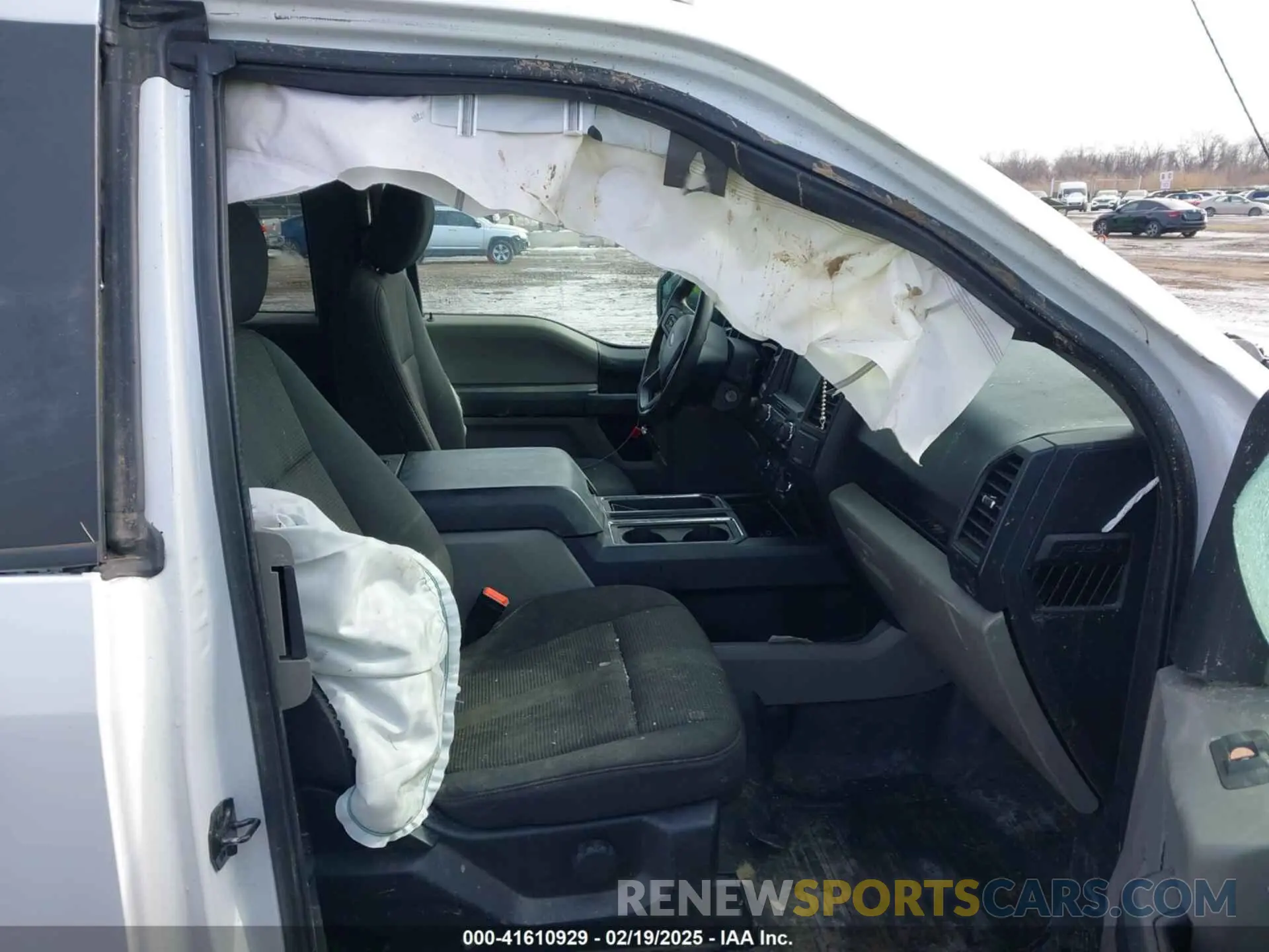 5 Photograph of a damaged car 1FTFX1E58LFA36424 FORD F-150 2020
