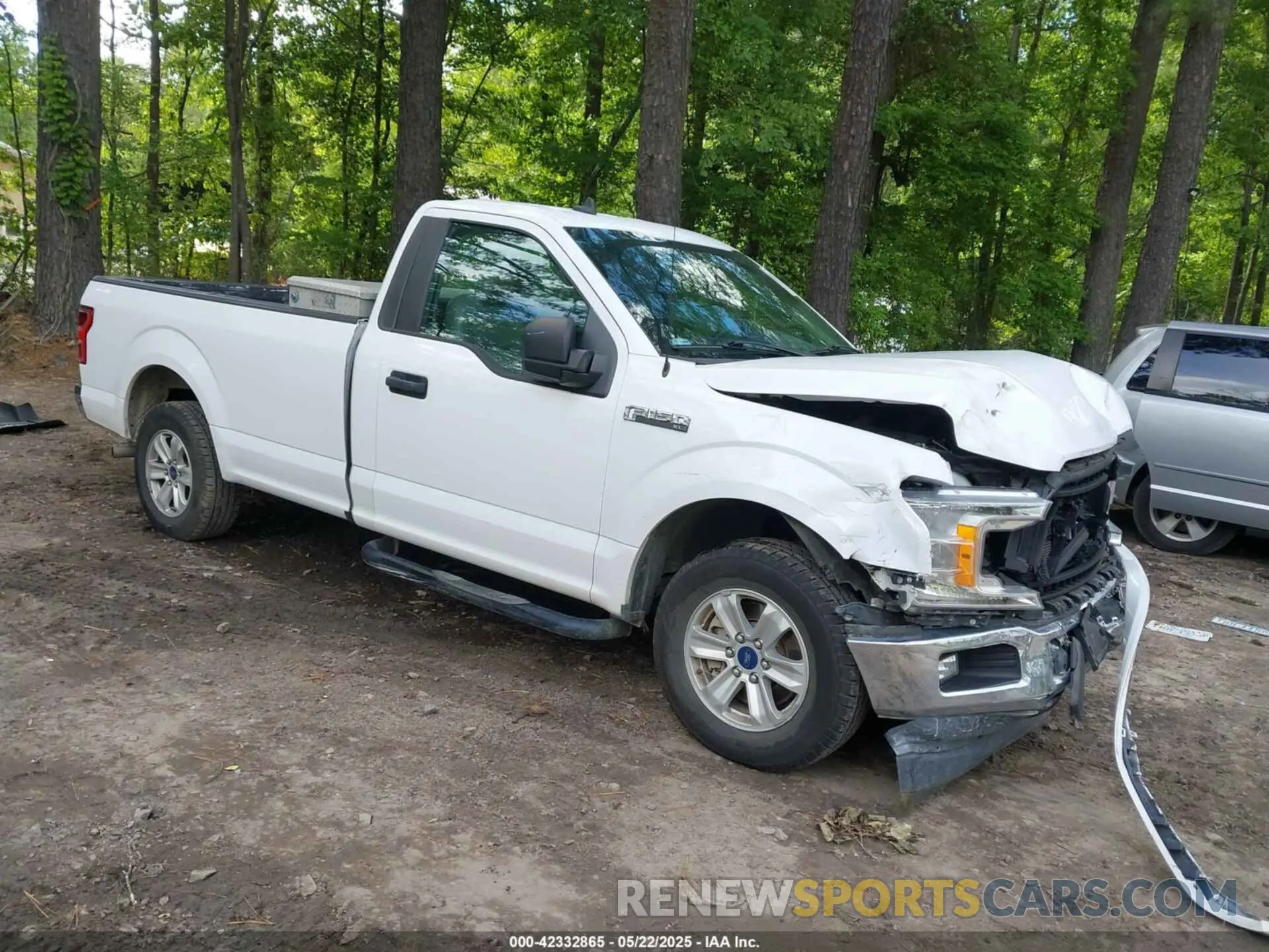 1 Photograph of a damaged car 1FTMF1CB8LKF35069 FORD F-150 2020