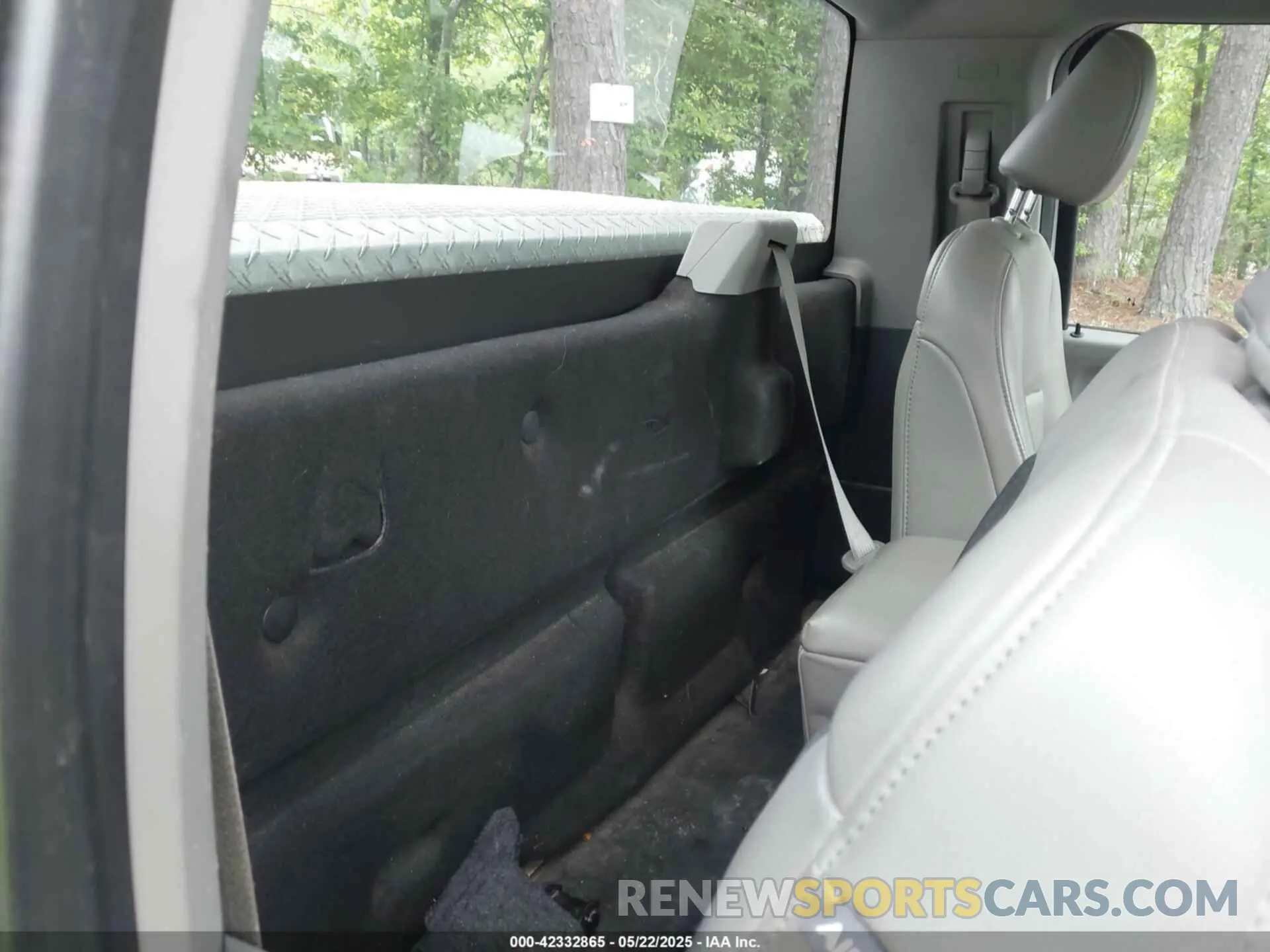 8 Photograph of a damaged car 1FTMF1CB8LKF35069 FORD F-150 2020