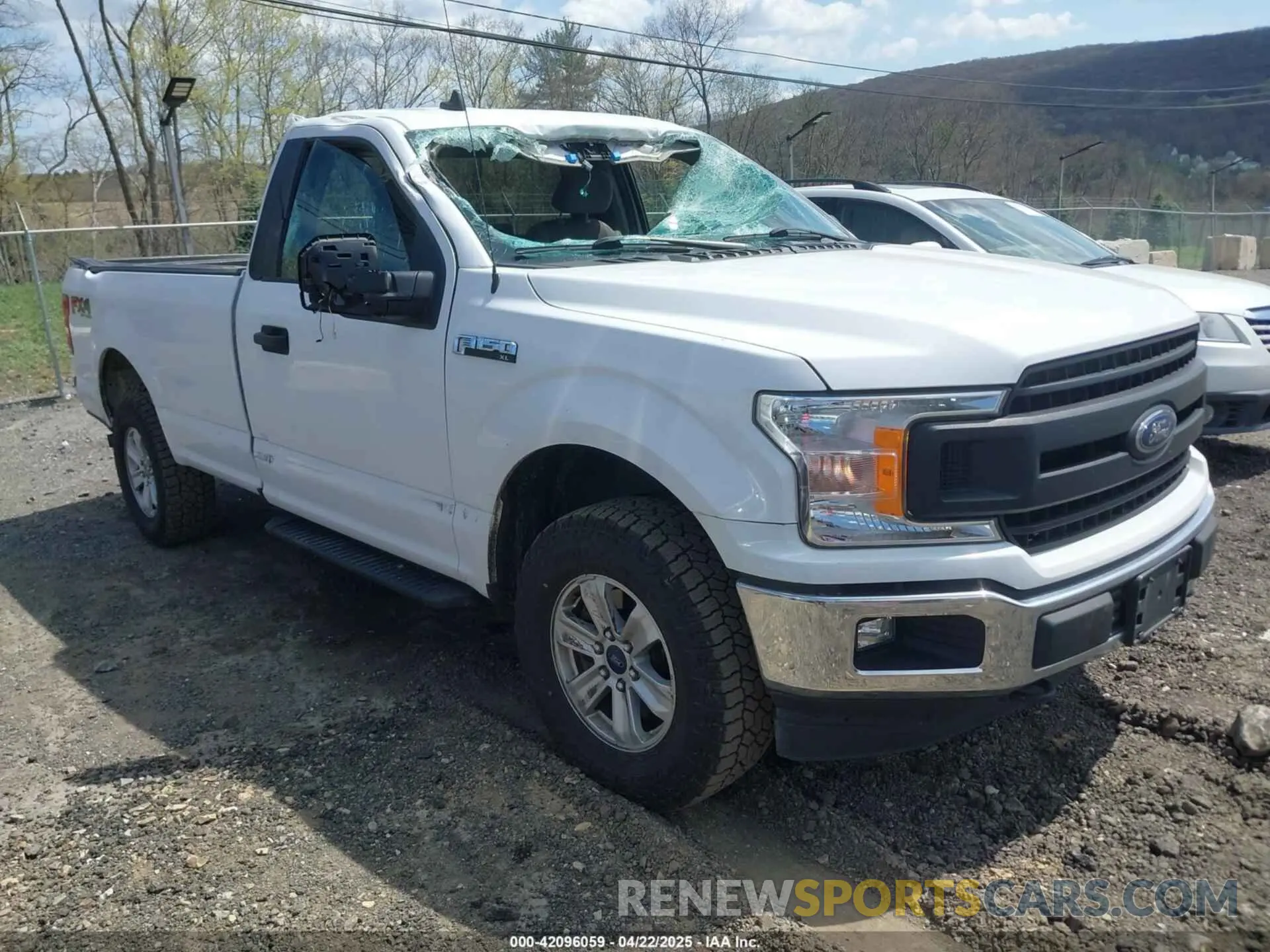 1 Фотография поврежденного автомобиля 1FTMF1E56LKD00371 FORD F-150 2020