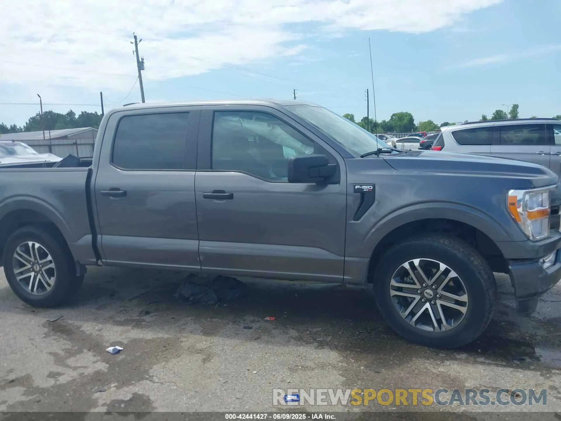 14 Photograph of a damaged car 1FTEW1CP0MFC28215 FORD F-150 2021
