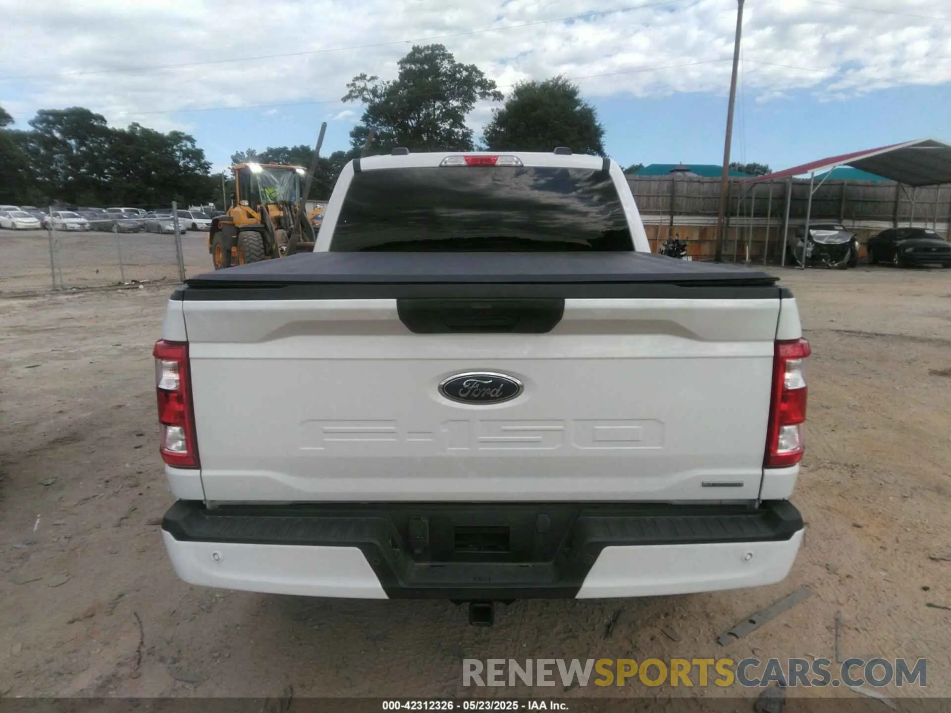 15 Photograph of a damaged car 1FTEW1EP3MFB84627 FORD F-150 2021