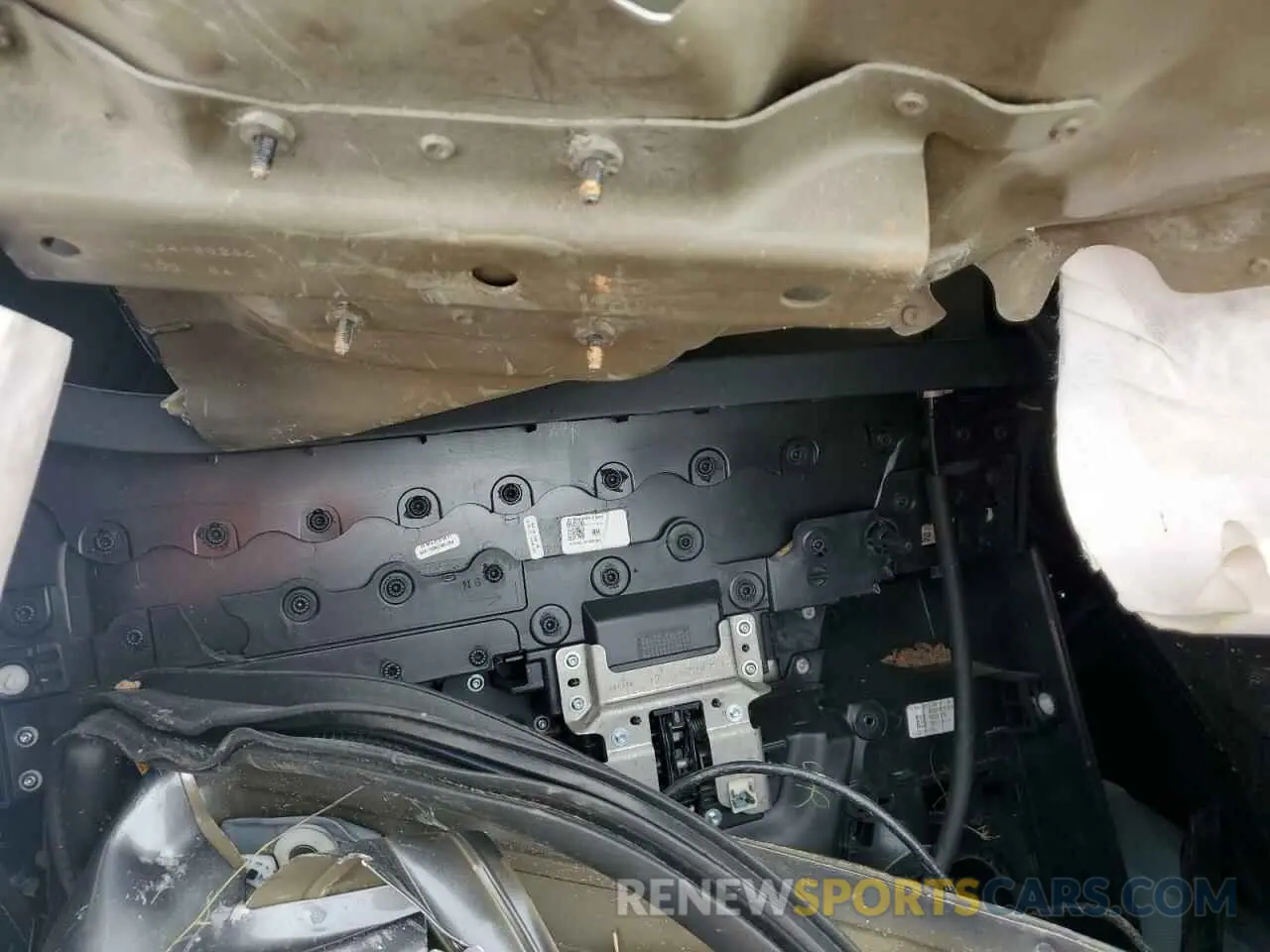 10 Photograph of a damaged car 1FTFW1E50MFB09712 FORD F-150 2021
