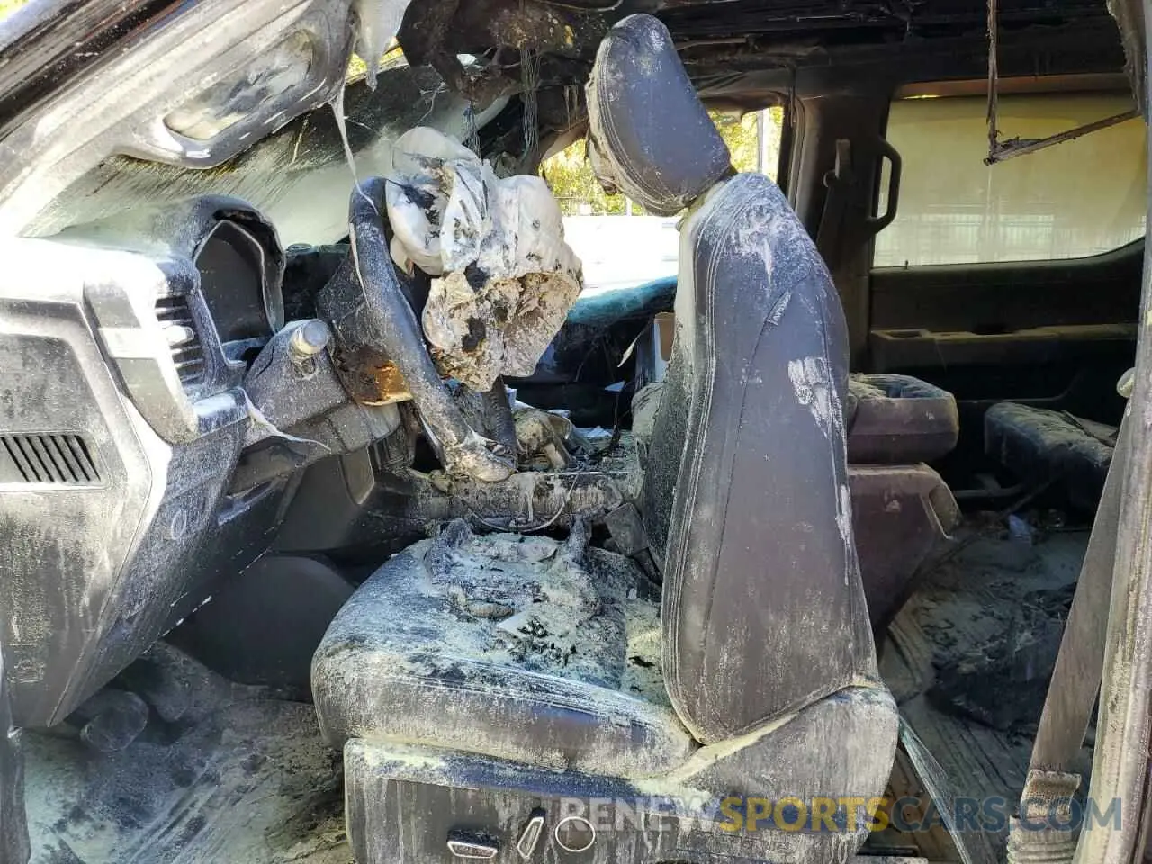 7 Photograph of a damaged car 1FTFW1E50MKD70877 FORD F-150 2021