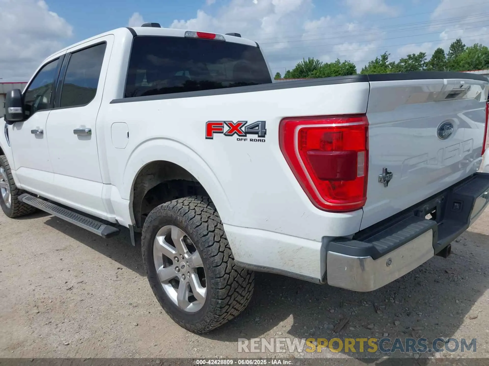 3 Photograph of a damaged car 1FTFW1E51MFC12069 FORD F-150 2021