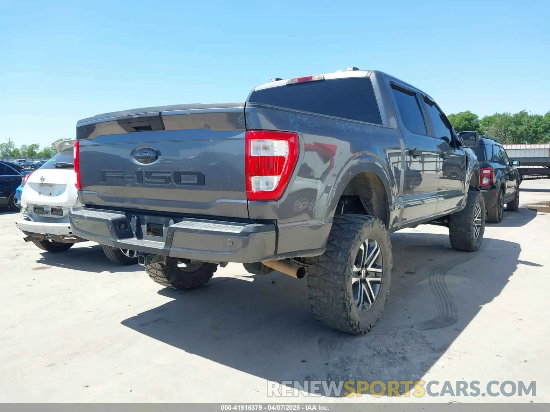4 Photograph of a damaged car 1FTFW1E52MFB42324 FORD F-150 2021