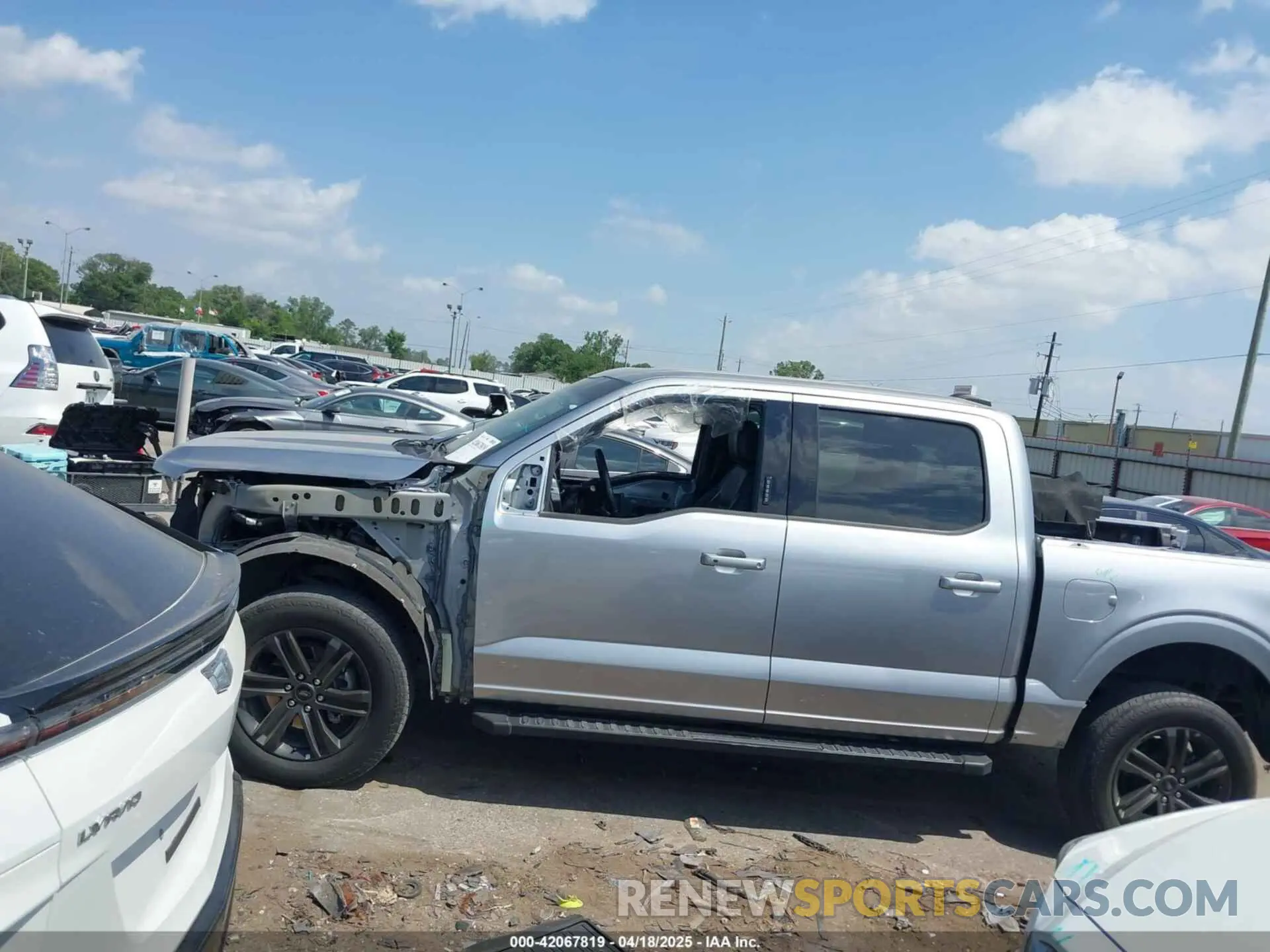 14 Photograph of a damaged car 1FTFW1E53MFC29441 FORD F-150 2021