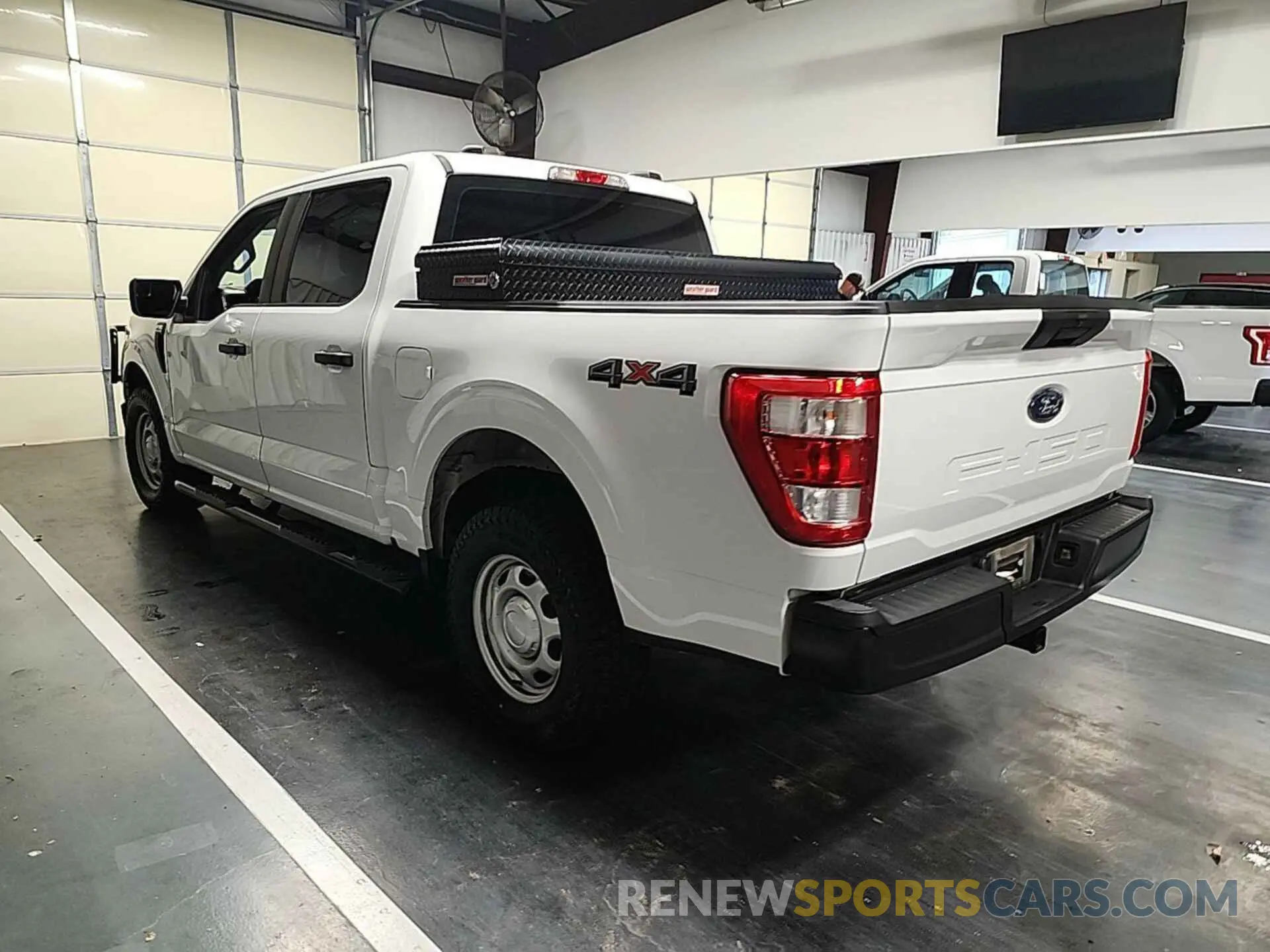 29 Photograph of a damaged car 1FTFW1E54MFB63739 FORD F-150 2021