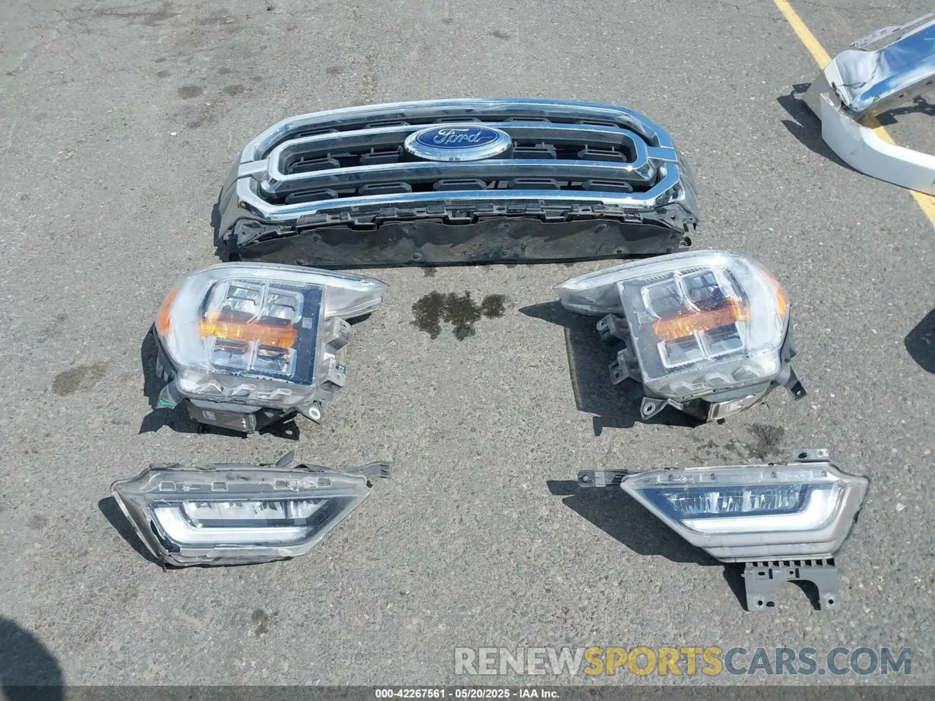 12 Photograph of a damaged car 1FTFW1E56MFA73752 FORD F-150 2021
