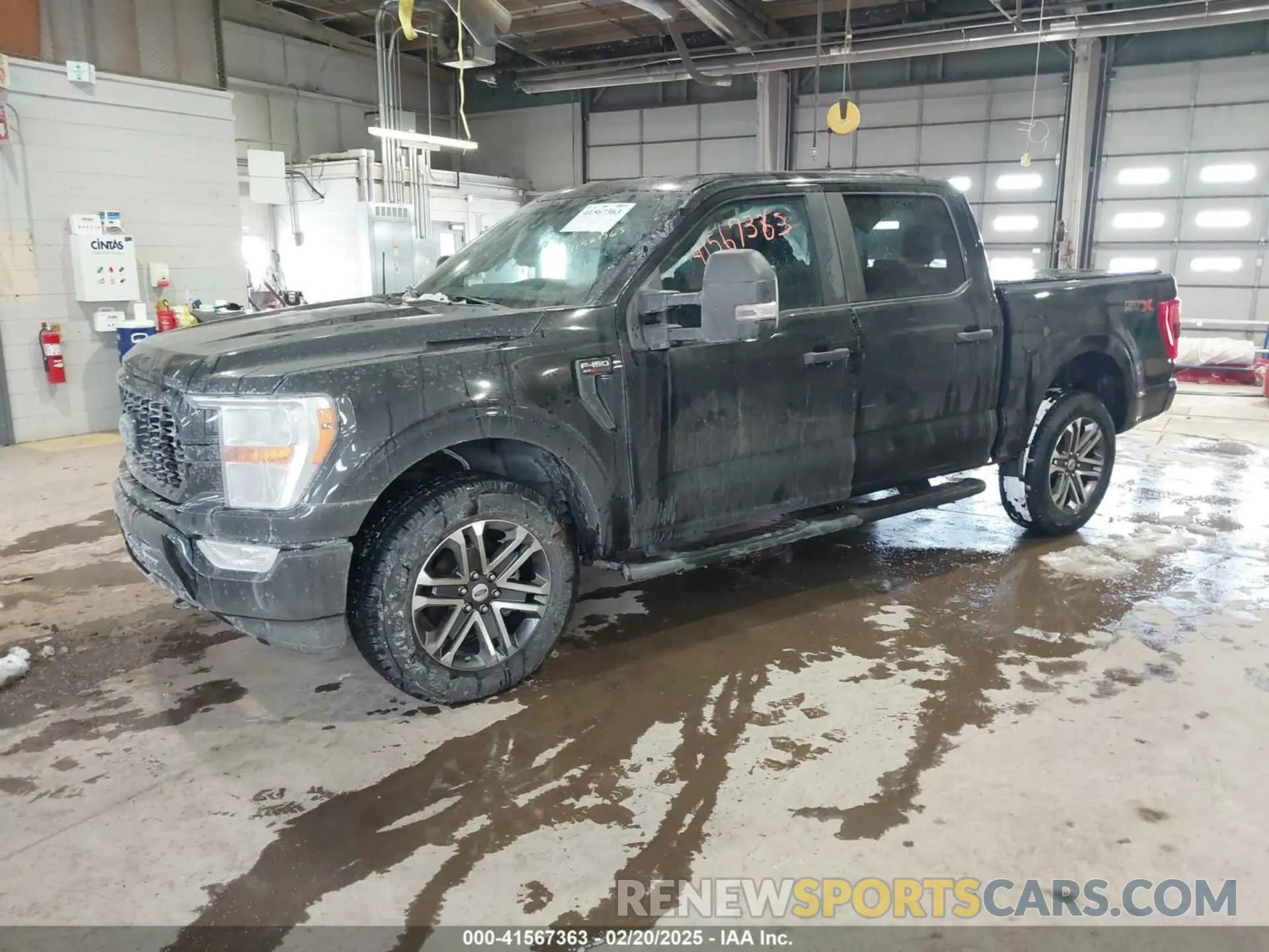 2 Photograph of a damaged car 1FTFW1E56MFC60361 FORD F-150 2021