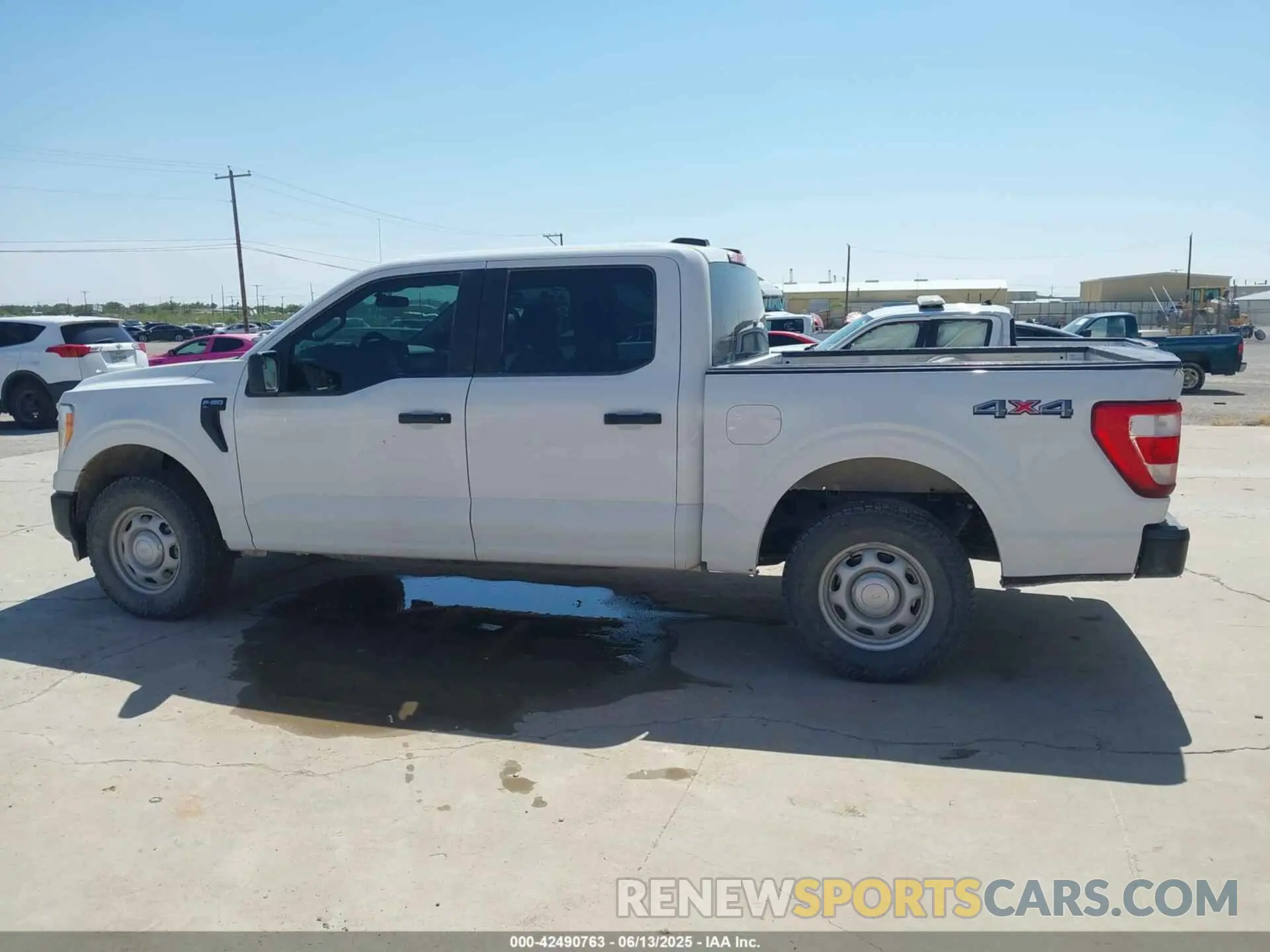 14 Photograph of a damaged car 1FTFW1E57MFA90348 FORD F-150 2021