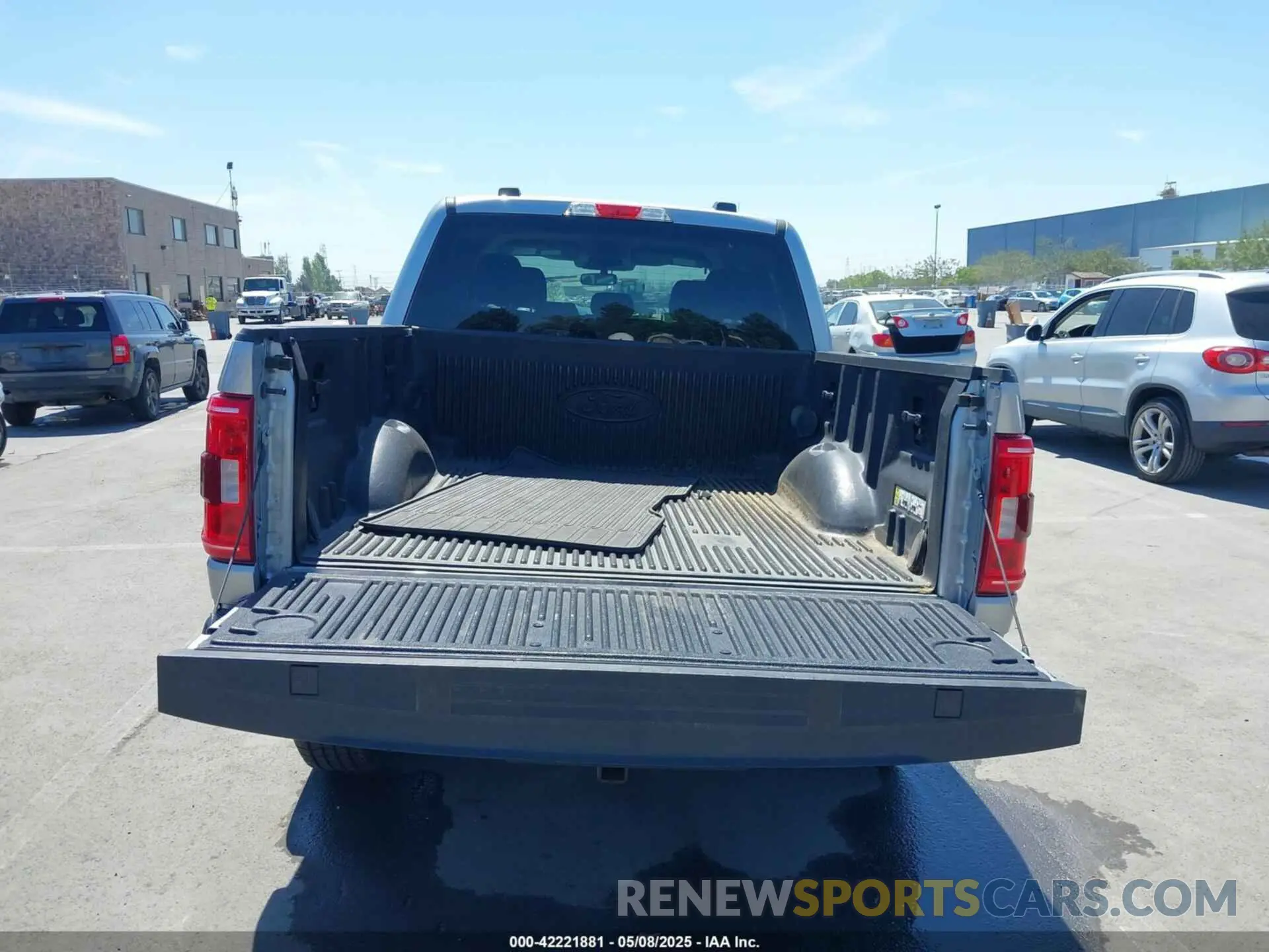 16 Photograph of a damaged car 1FTFW1E59MFA73499 FORD F-150 2021