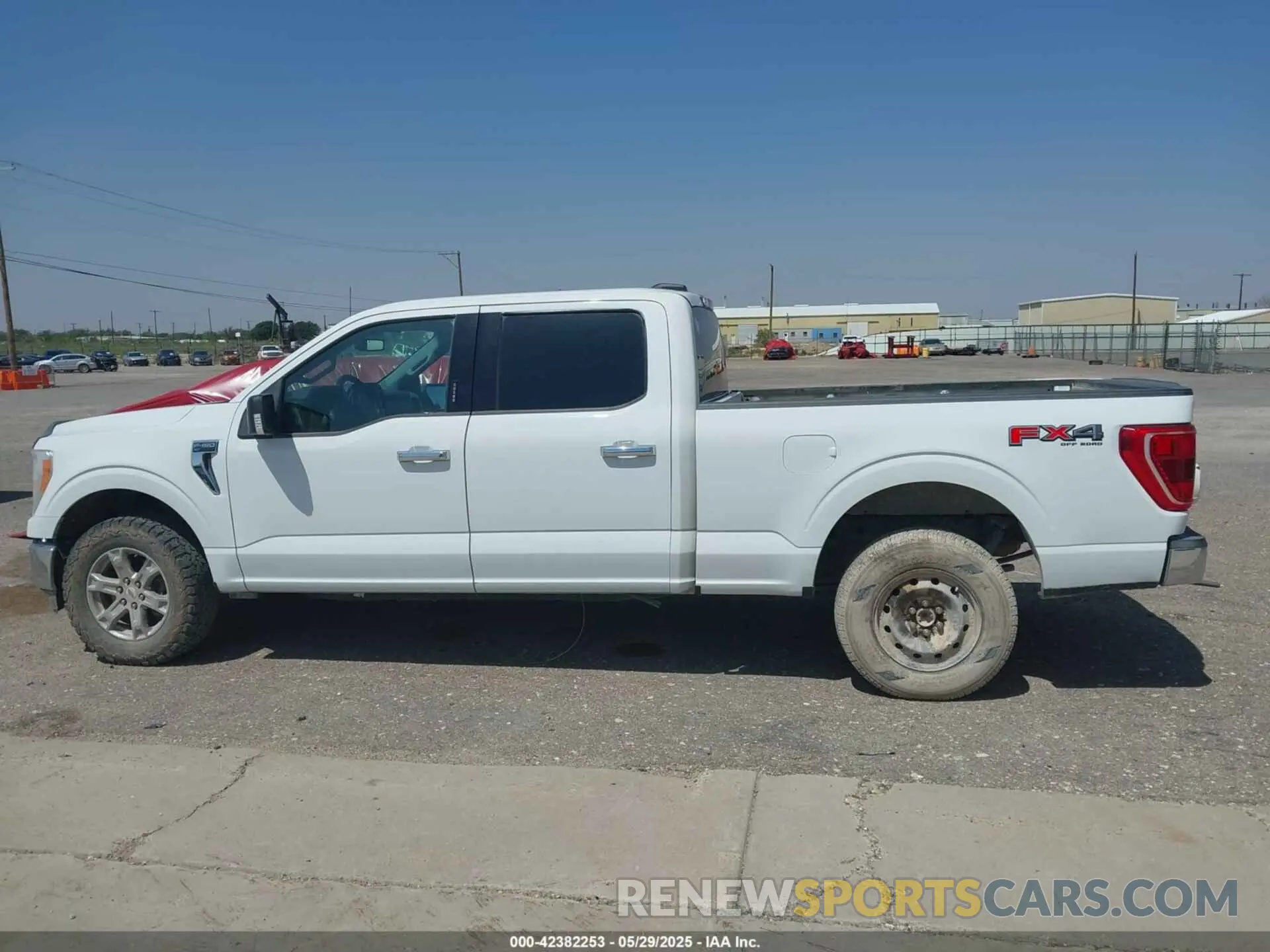14 Photograph of a damaged car 1FTFW1E80MFC64710 FORD F-150 2021