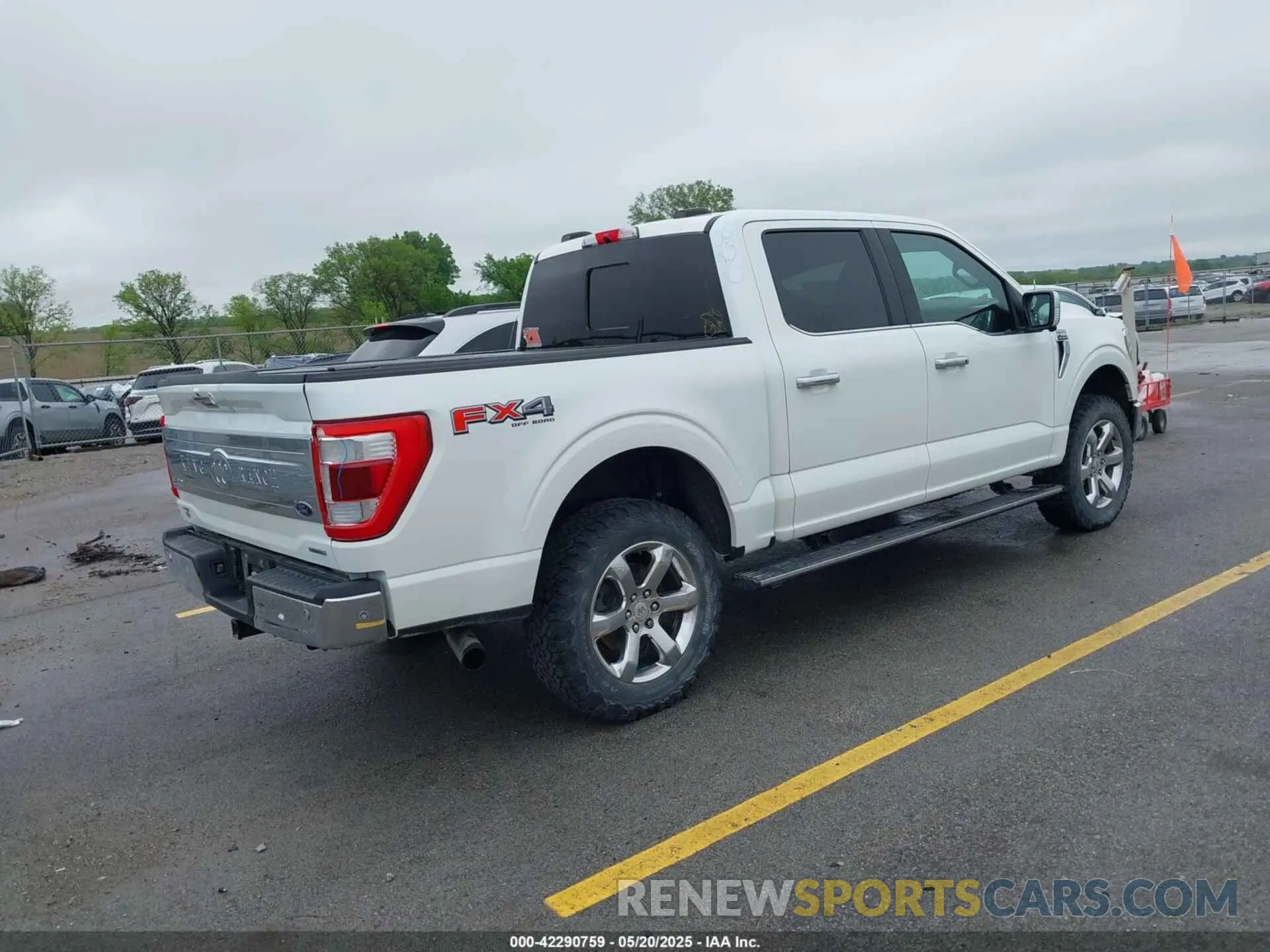 4 Photograph of a damaged car 1FTFW1E81MFA33895 FORD F-150 2021