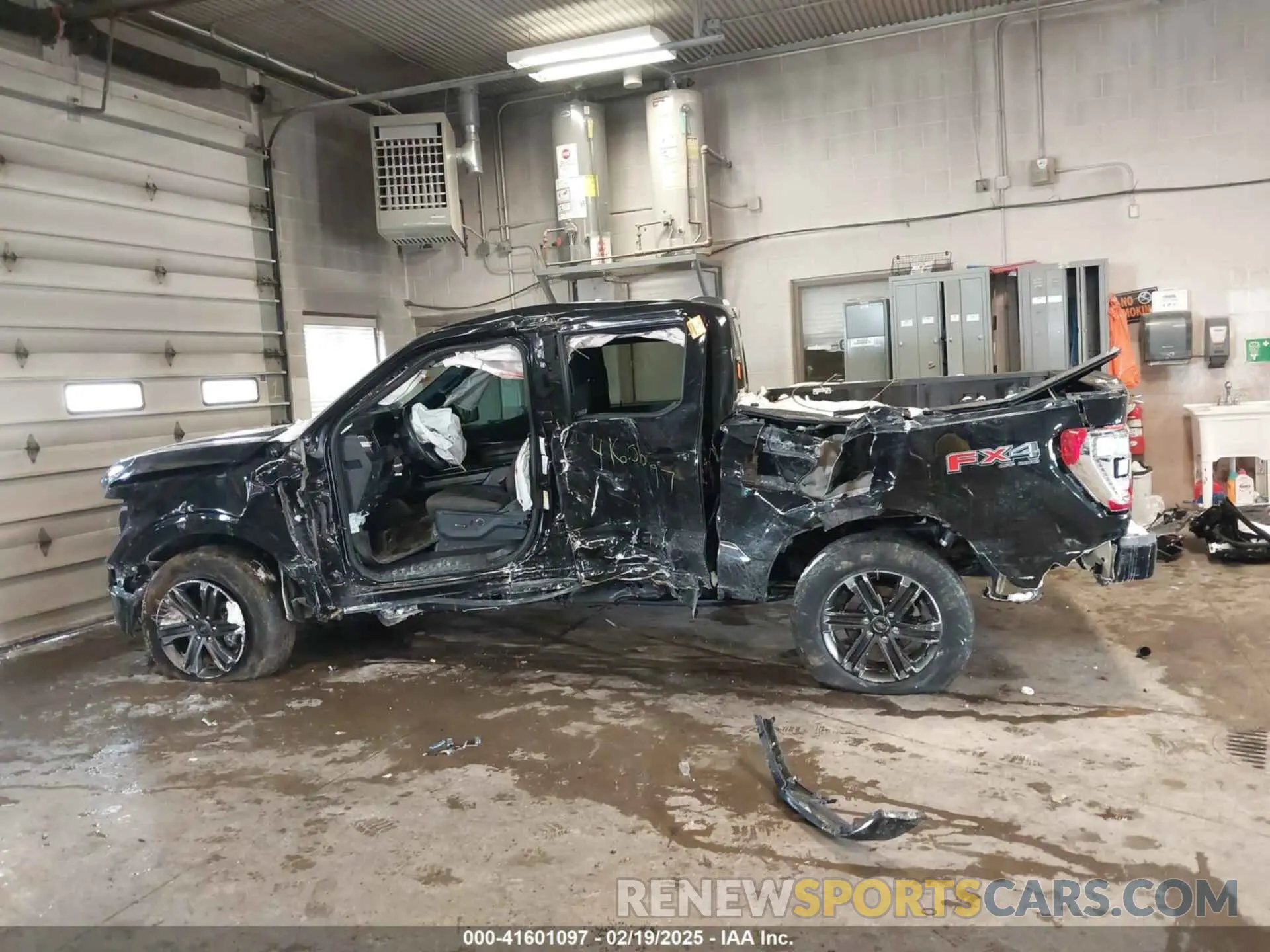 14 Photograph of a damaged car 1FTFW1E81MFB58573 FORD F-150 2021
