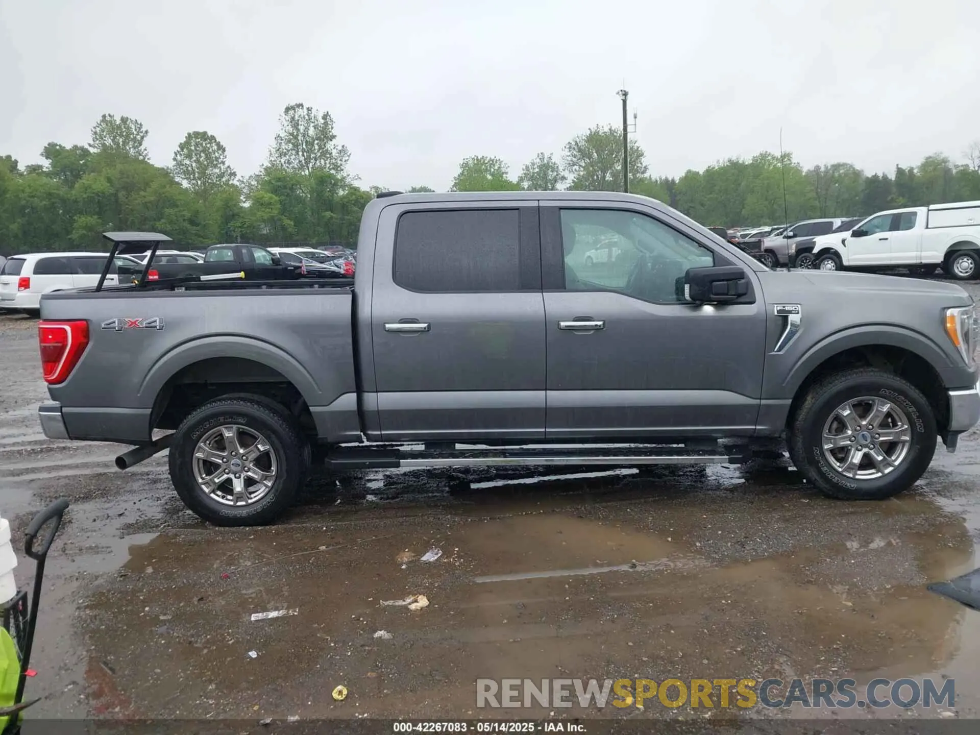 13 Photograph of a damaged car 1FTFW1E82MFA77324 FORD F-150 2021