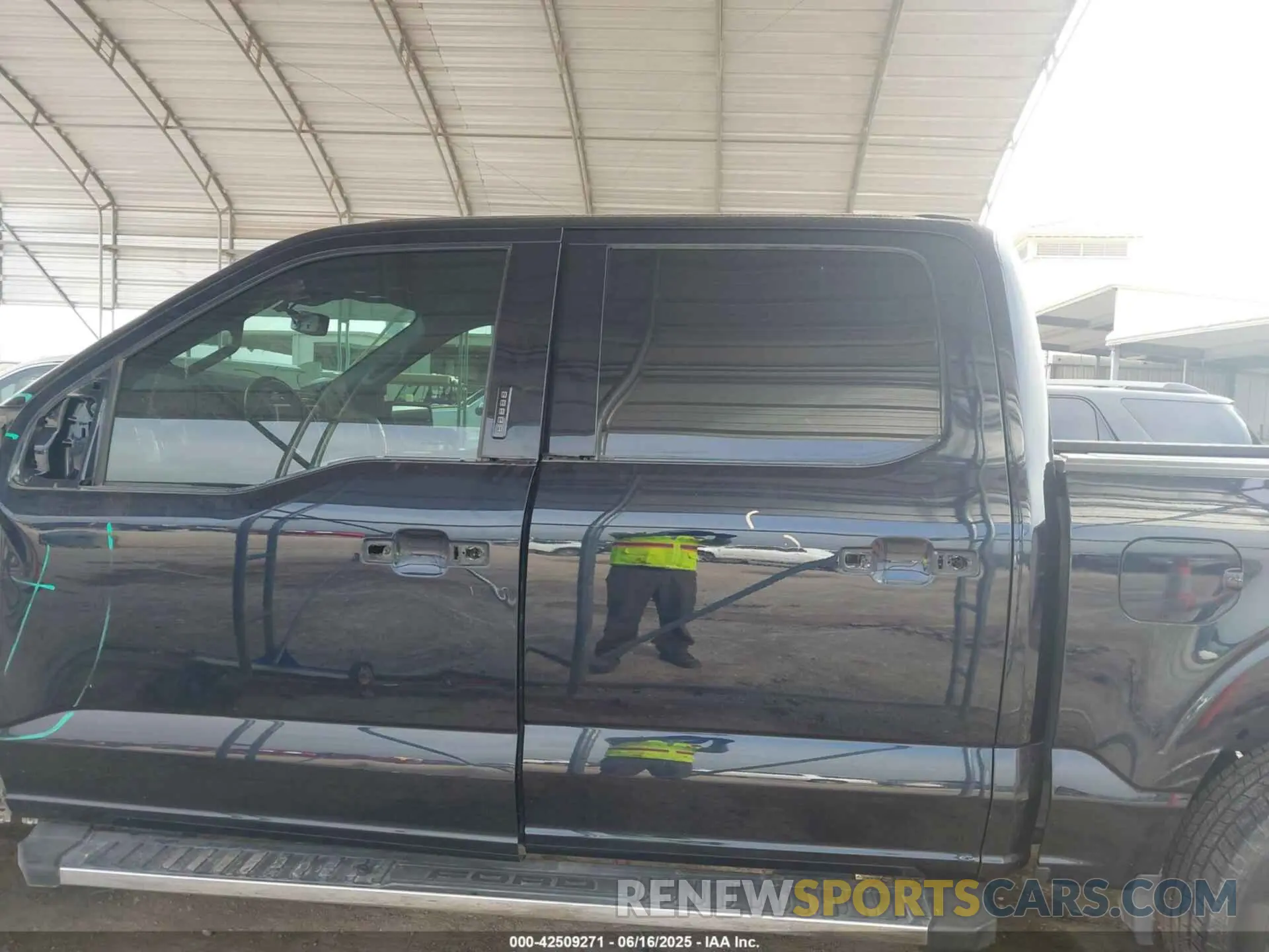 15 Photograph of a damaged car 1FTFW1E83MFA25166 FORD F-150 2021