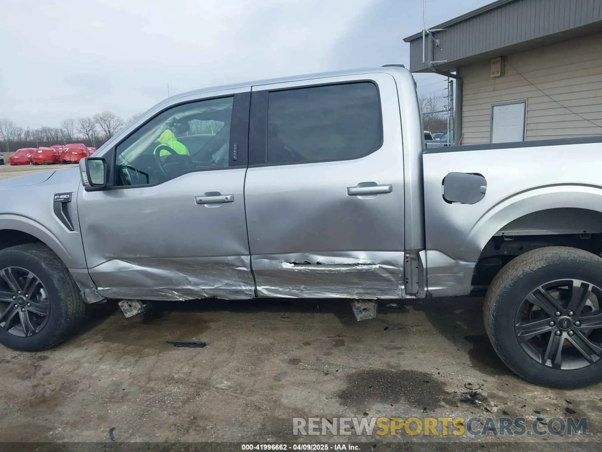 14 Photograph of a damaged car 1FTFW1E84MFA24558 FORD F-150 2021