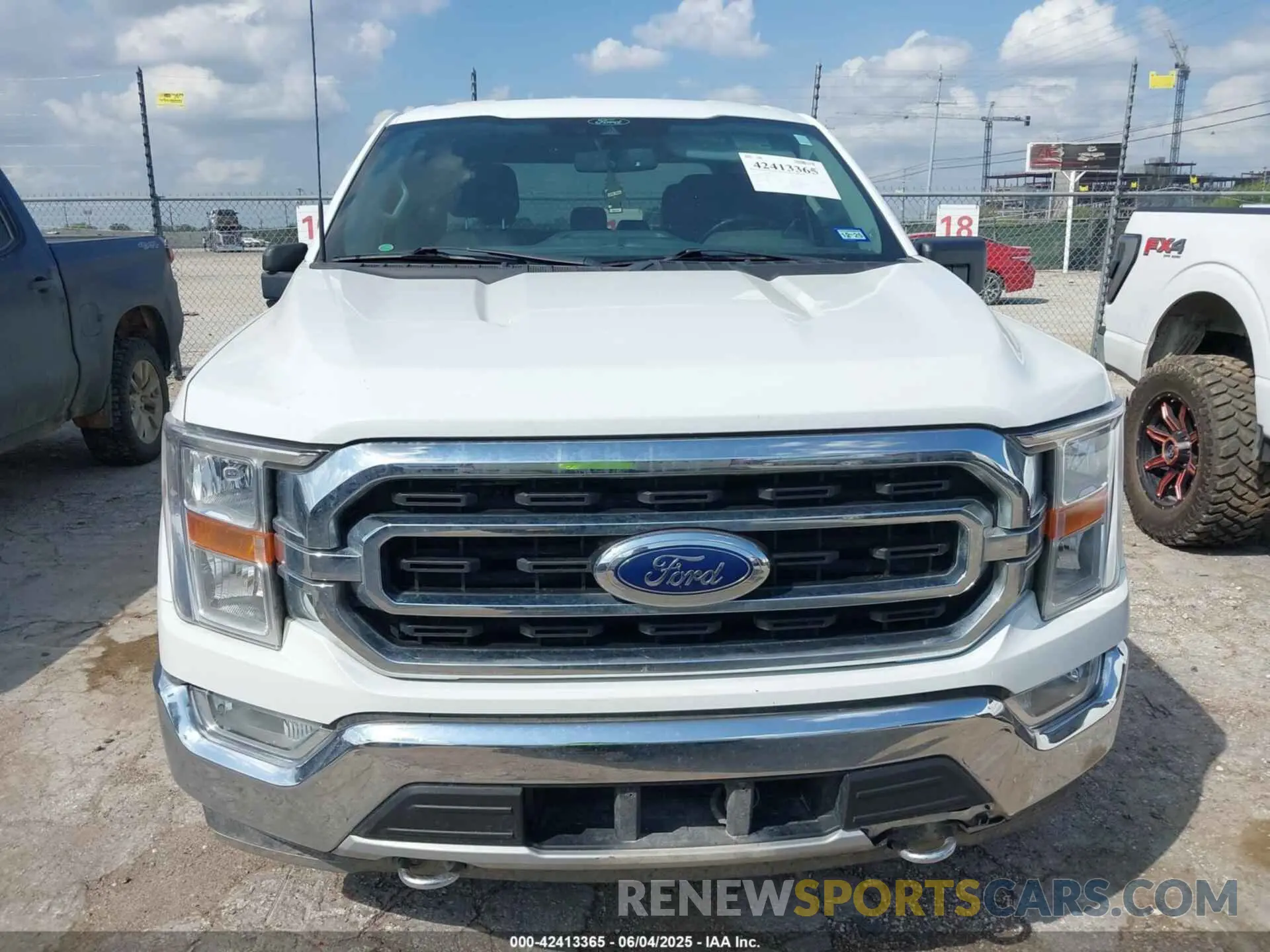 12 Photograph of a damaged car 1FTFW1E84MFC72714 FORD F-150 2021