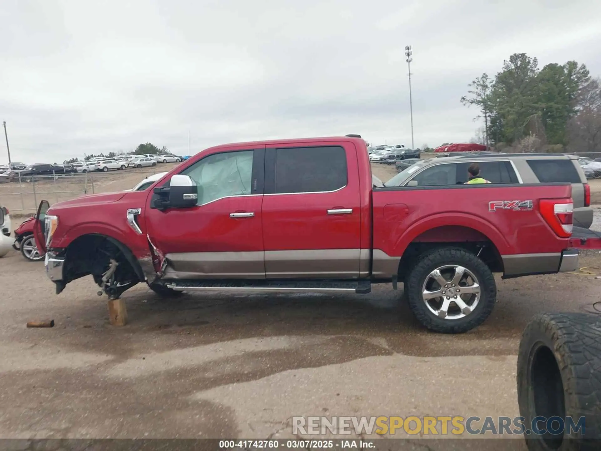 15 Photograph of a damaged car 1FTFW1E86MKD88763 FORD F-150 2021