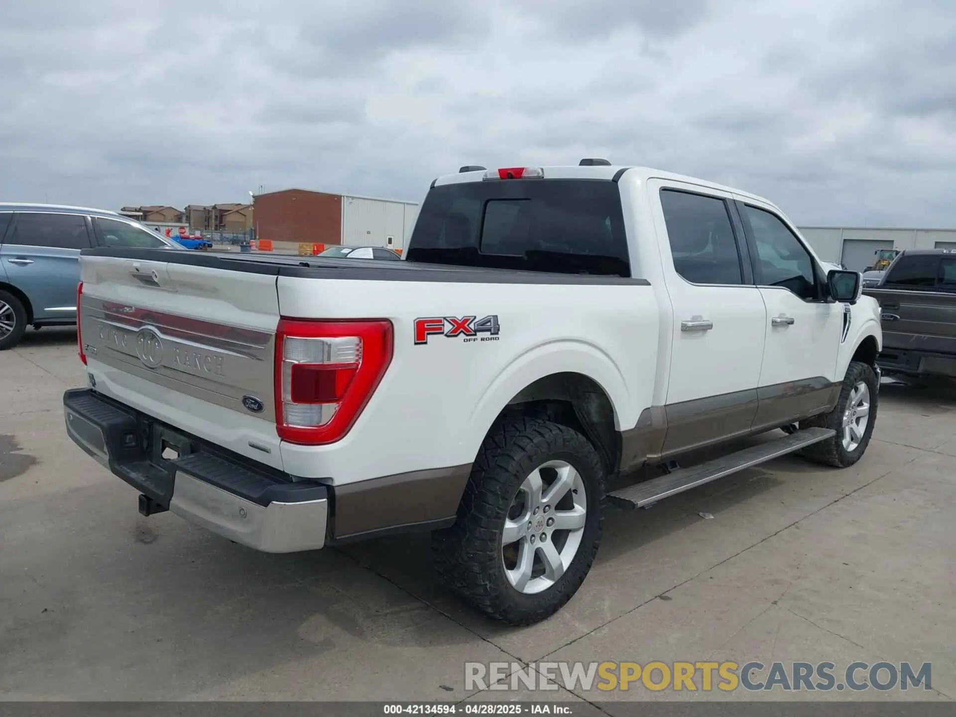 4 Photograph of a damaged car 1FTFW1E87MFA25820 FORD F-150 2021