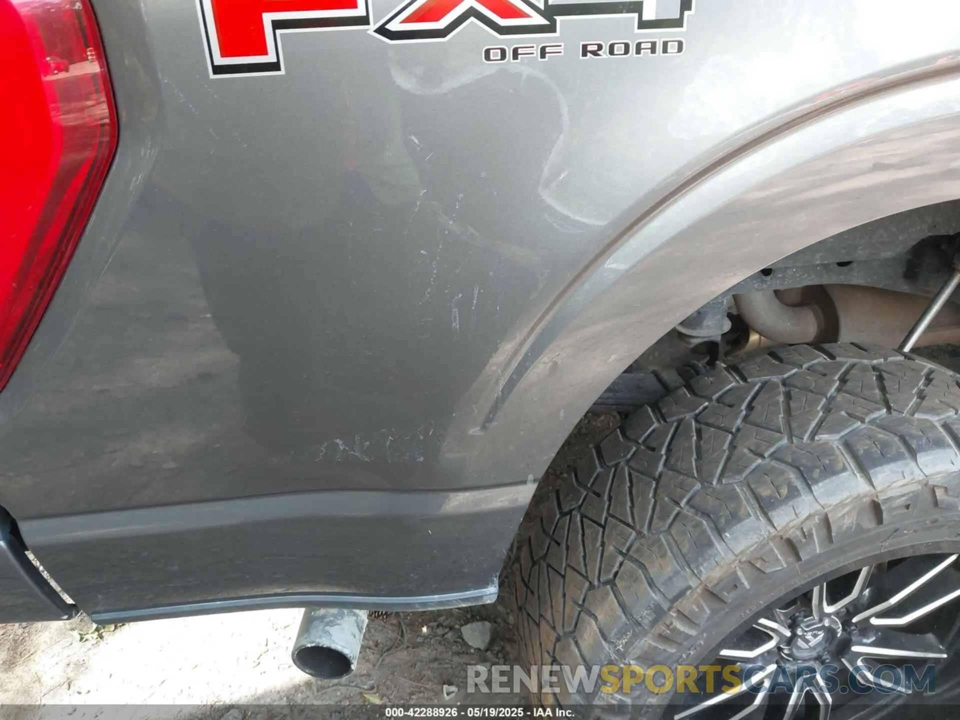 6 Photograph of a damaged car 1FTFW1E87MFC59701 FORD F-150 2021