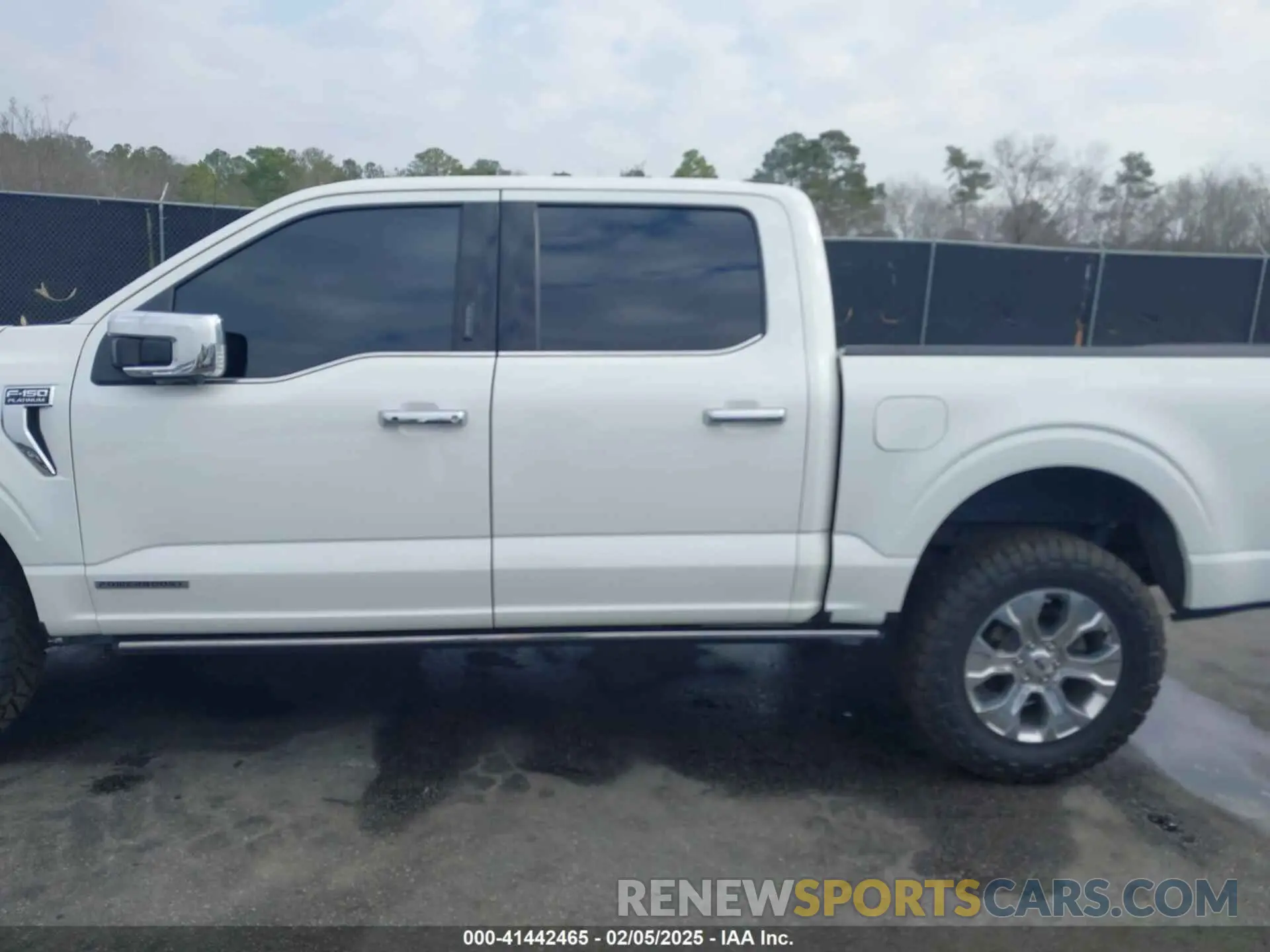 15 Photograph of a damaged car 1FTFW1ED3MFB75260 FORD F-150 2021