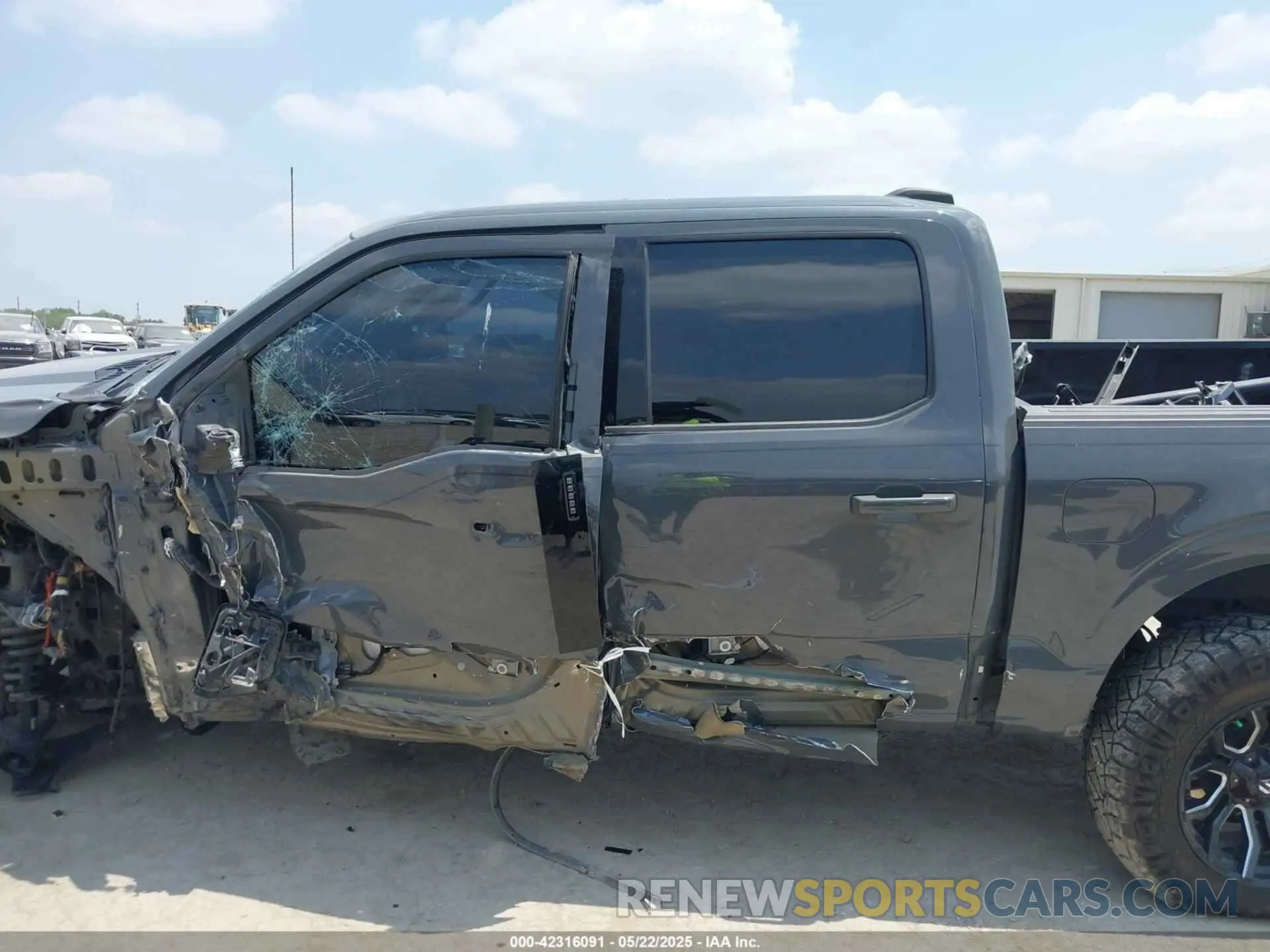 14 Photograph of a damaged car 1FTFW1ED3MFD00841 FORD F-150 2021