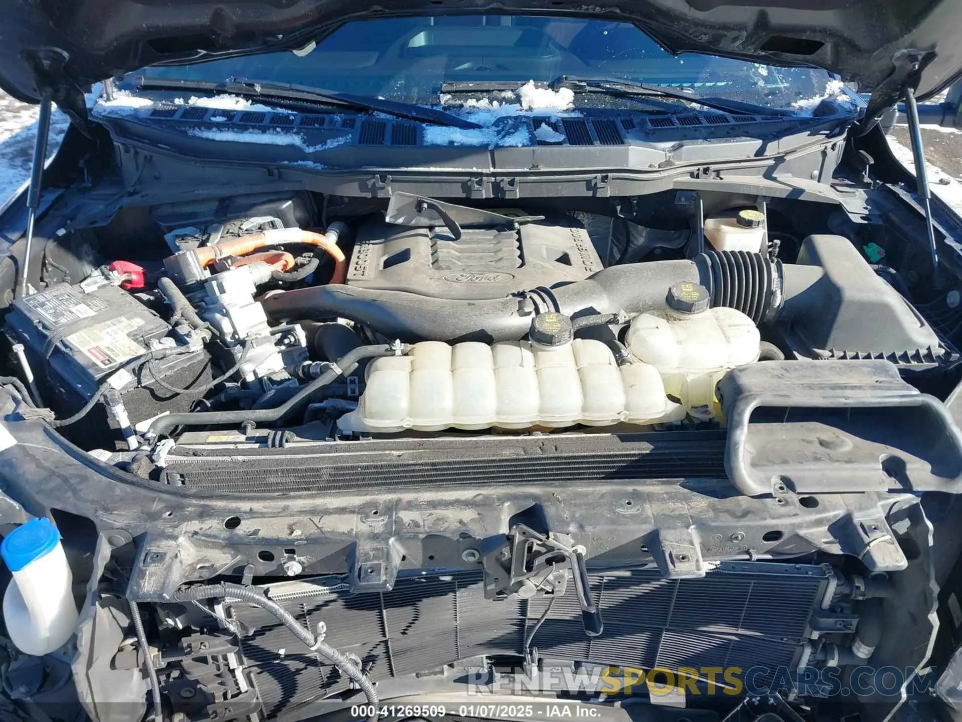 10 Photograph of a damaged car 1FTFW1ED4MFB70925 FORD F-150 2021