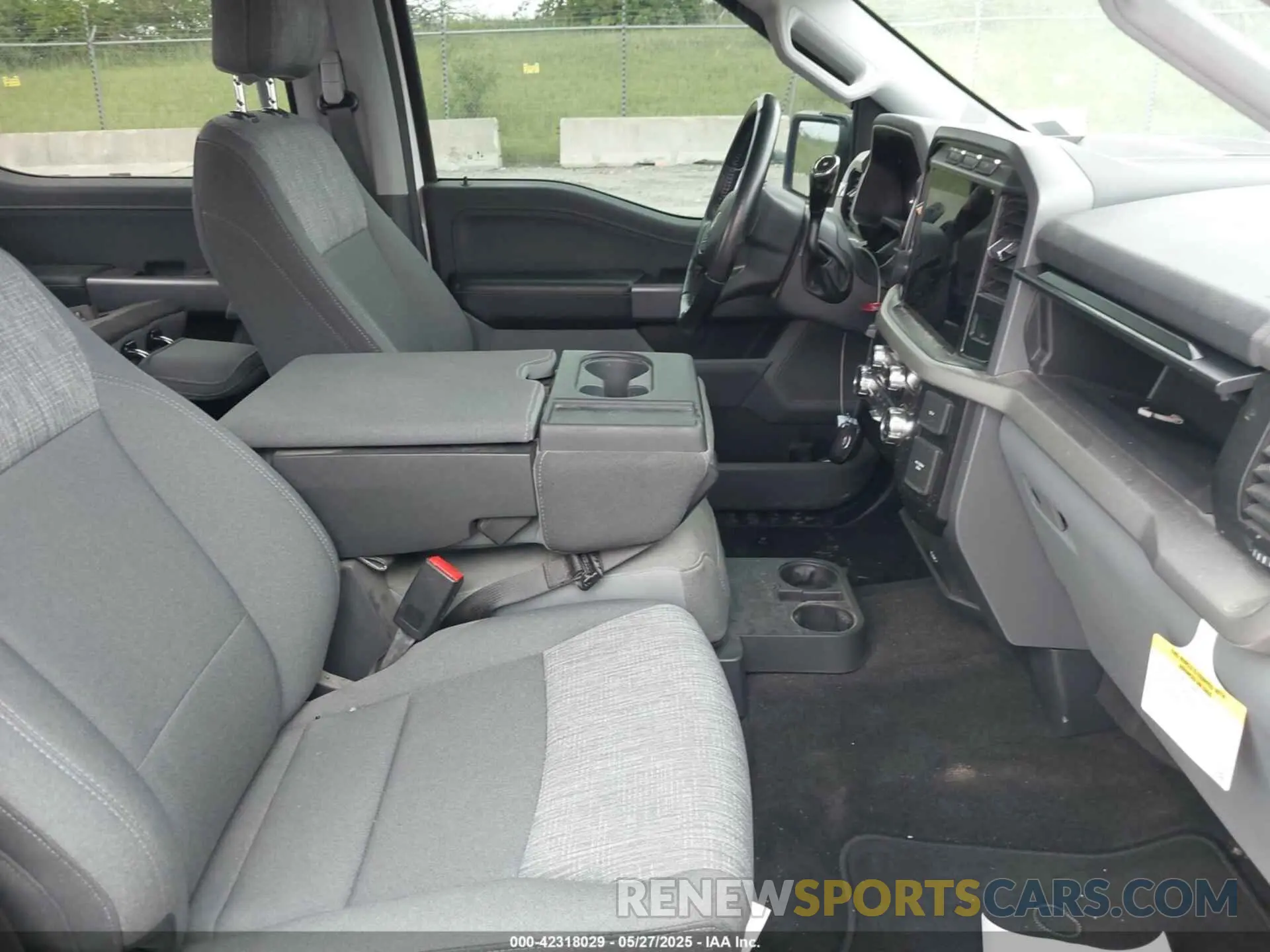 5 Photograph of a damaged car 1FTFW1ED7MFB36946 FORD F-150 2021