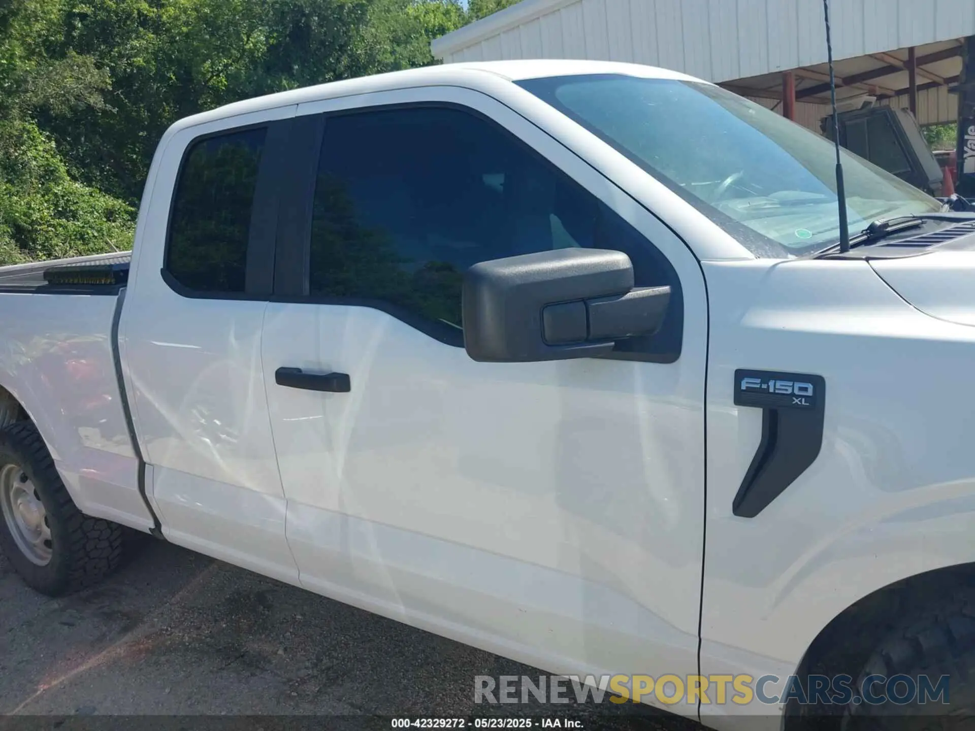 13 Photograph of a damaged car 1FTFX1E56MFD09555 FORD F-150 2021
