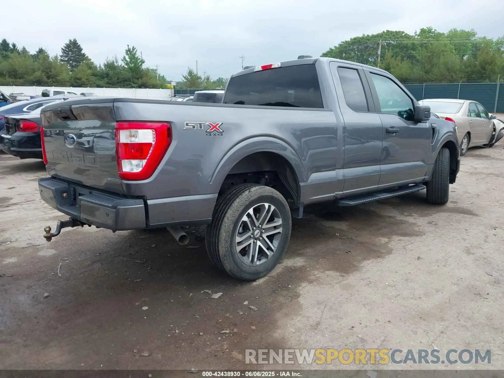 4 Photograph of a damaged car 1FTFX1E57MFA23102 FORD F-150 2021