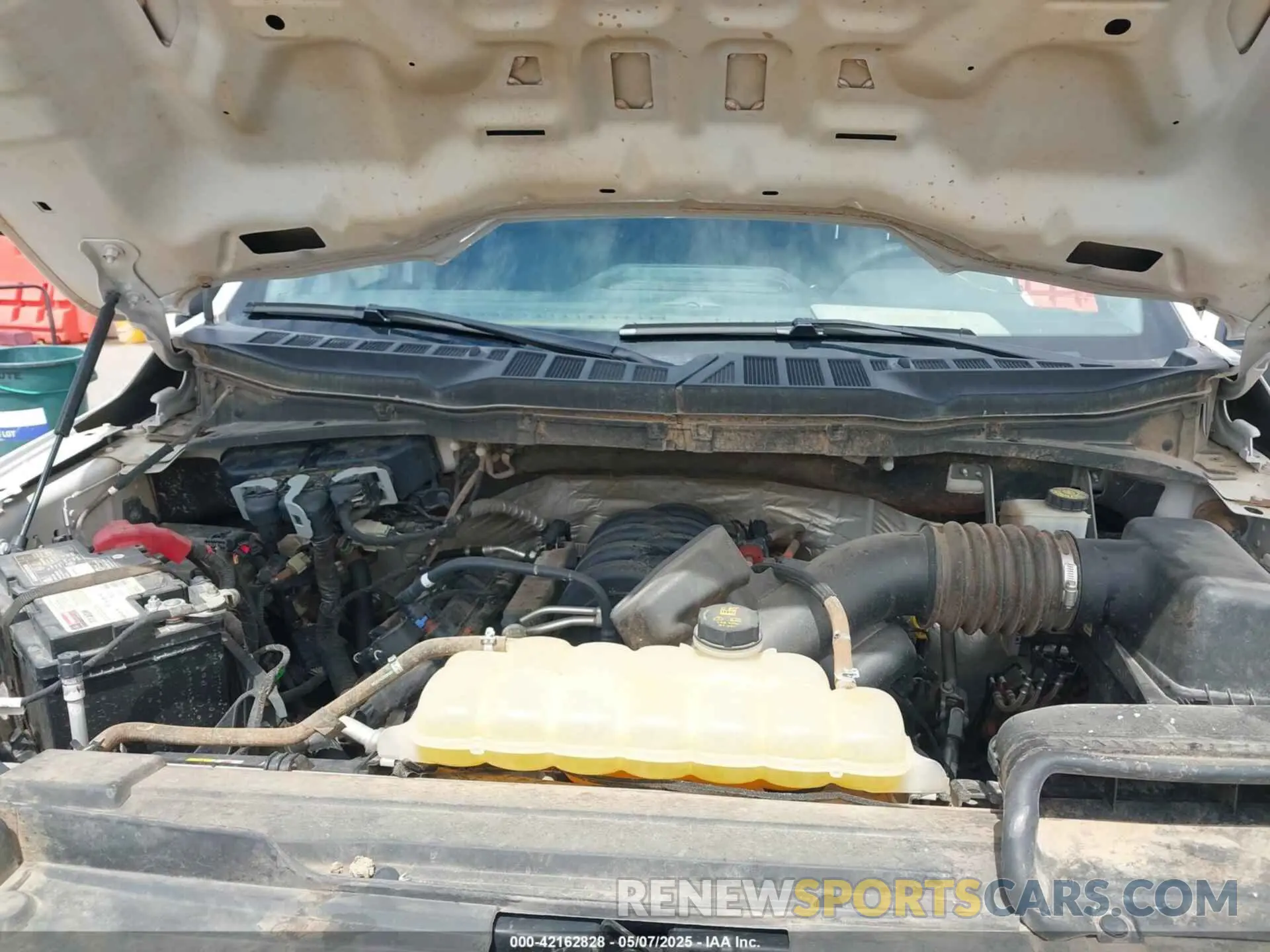 10 Photograph of a damaged car 1FTFX1E59MFC09787 FORD F-150 2021