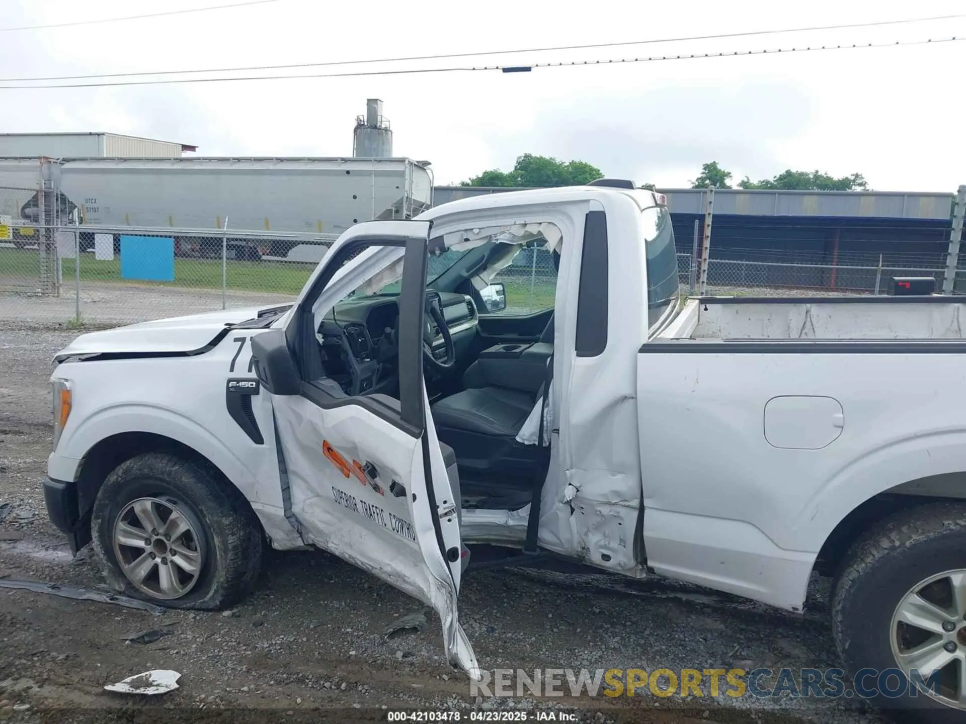14 Photograph of a damaged car 1FTMF1CB5MKE25341 FORD F-150 2021