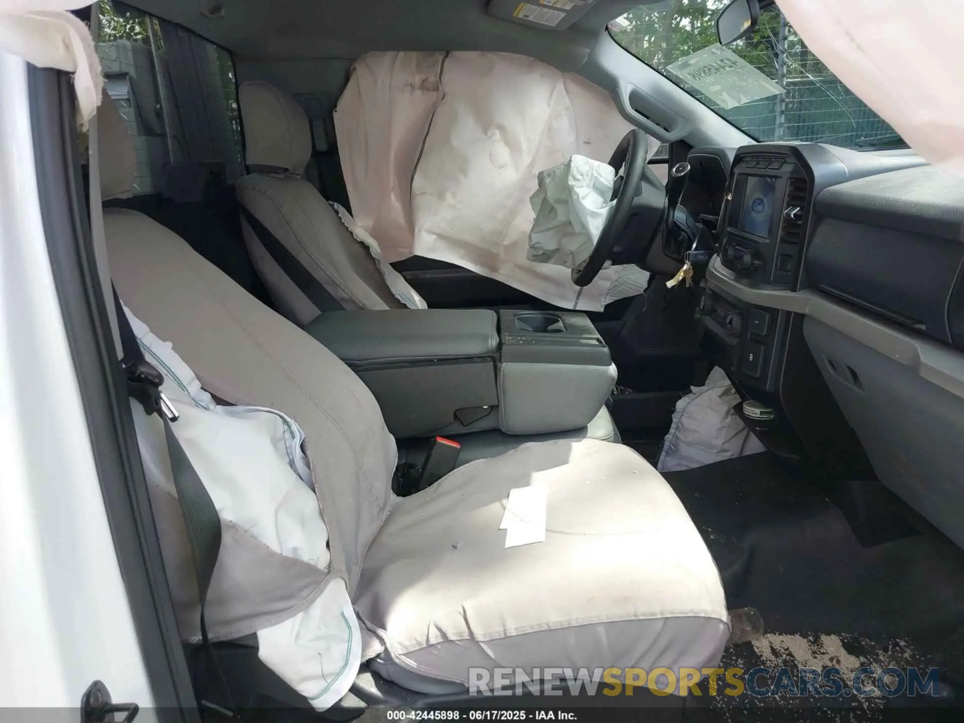 5 Photograph of a damaged car 1FTMF1E5XMKE21132 FORD F-150 2021